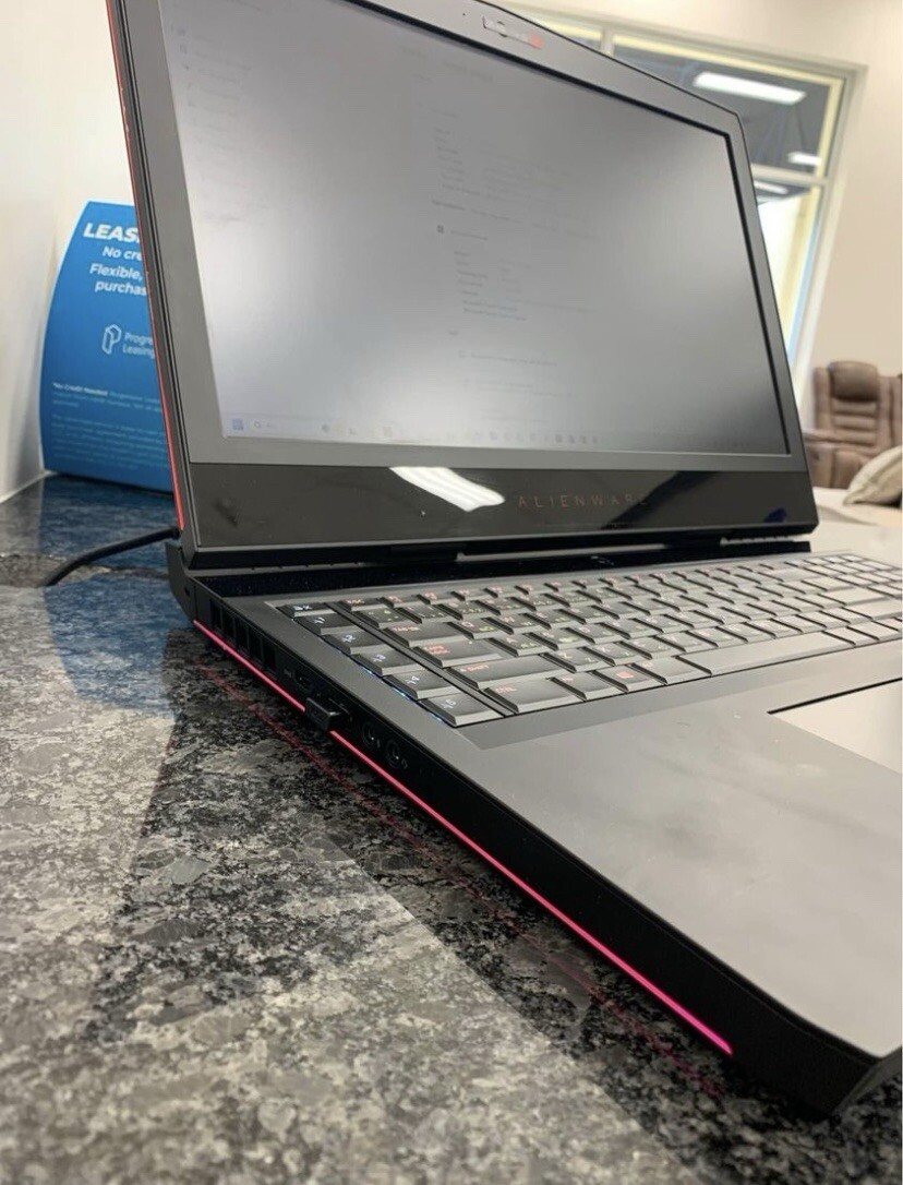 Alienware 17 R5 Gaming Notebook