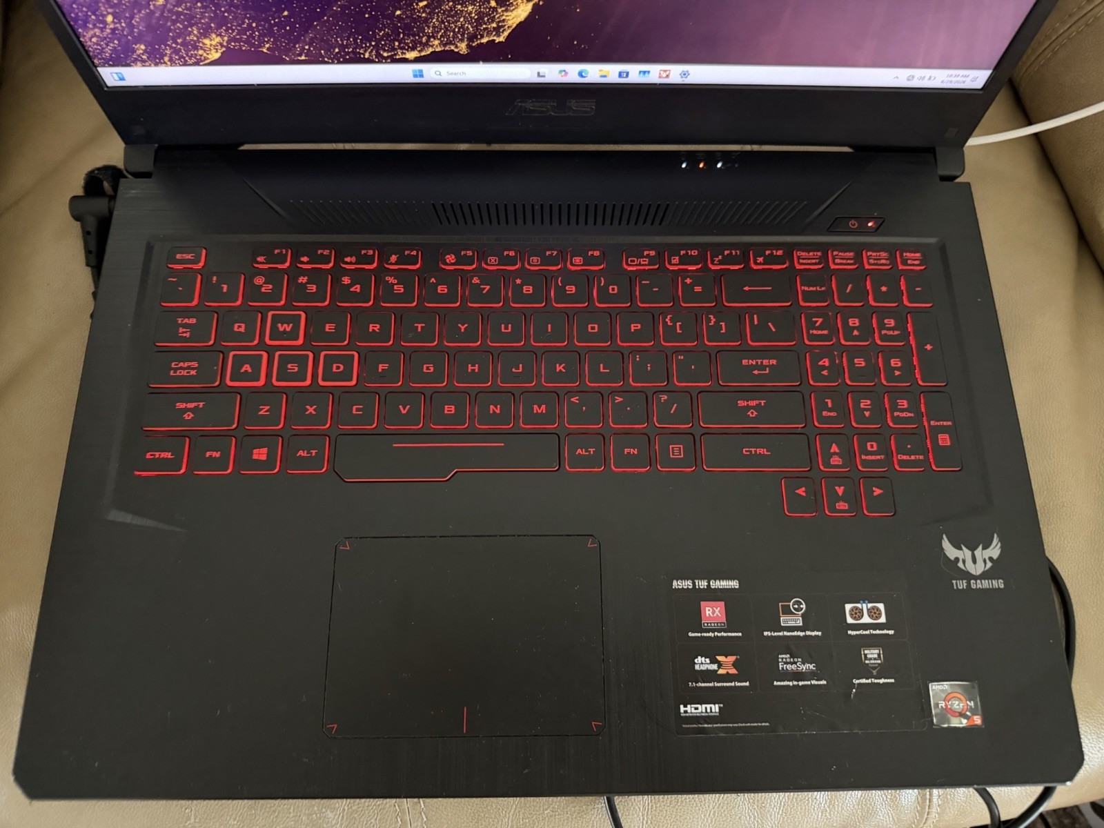 ASUS TUF Gaming 15.6″ Ryzen 5 3550H 8GB 1TB HDD RX 560X Win 11