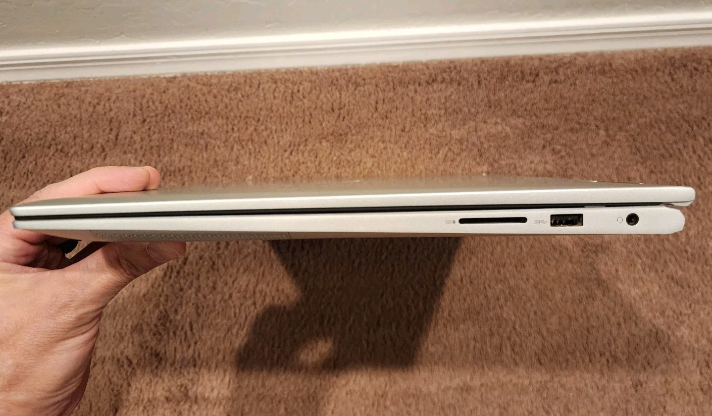 Dell Inspiron 7706 2-in-1 17″ Touch I7-1165G7 512GB 16GB RAM Windows 11