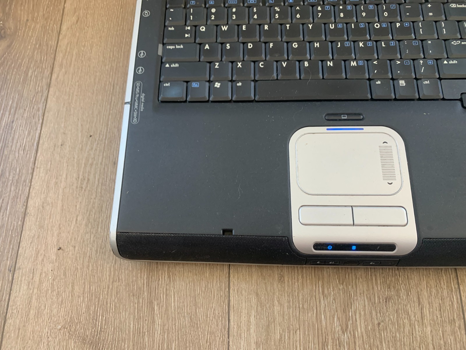 HP Pavilion zv6000 15.4″ AMD Athlon 64 2.00GHz 1.25GB RAM 80GB HDD Win Vista