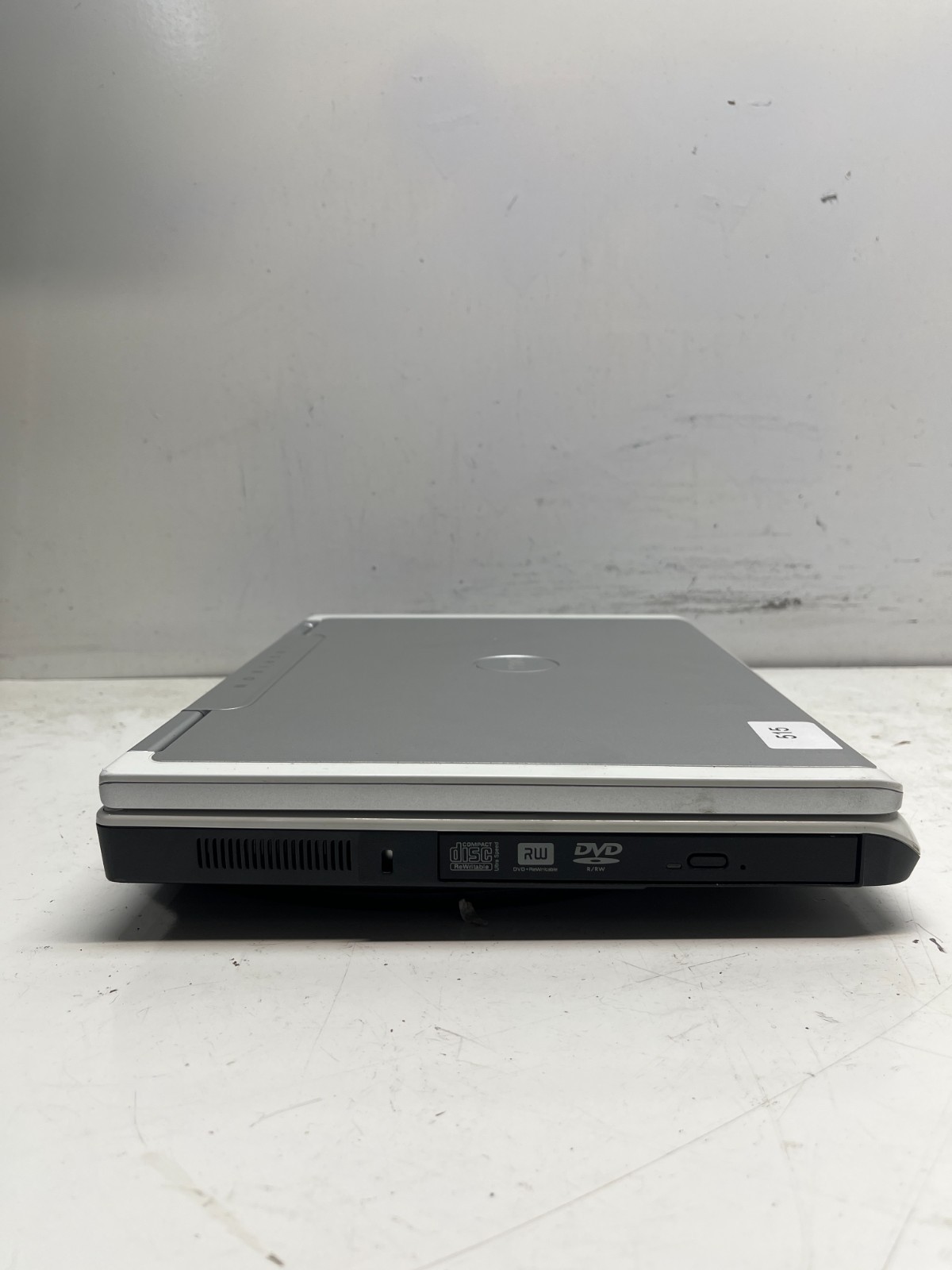 Dell Inspiron 1501 AMD Turion 64 X2 Moblie 915 MB NO HDD NO BAT