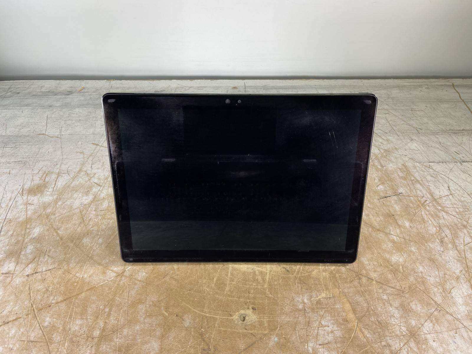 DELL LATITUDE 7200 2-IN-1 i5-8365U @ 1.60GHz, 8GB RAM, NO HDD/OS