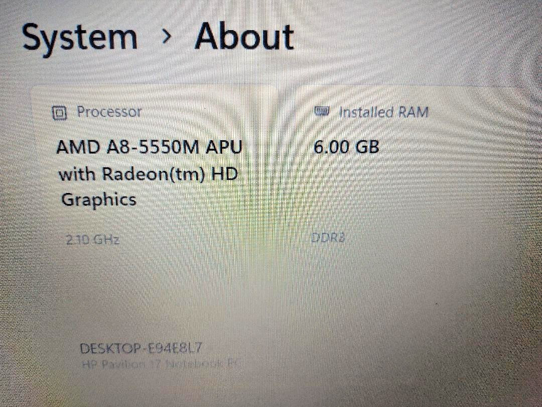 HP Pavilion 17 AMD A8-5550M 2100MHz 6Gb RAM 320GB HDD WIN 11 & AC Works/Looks OK