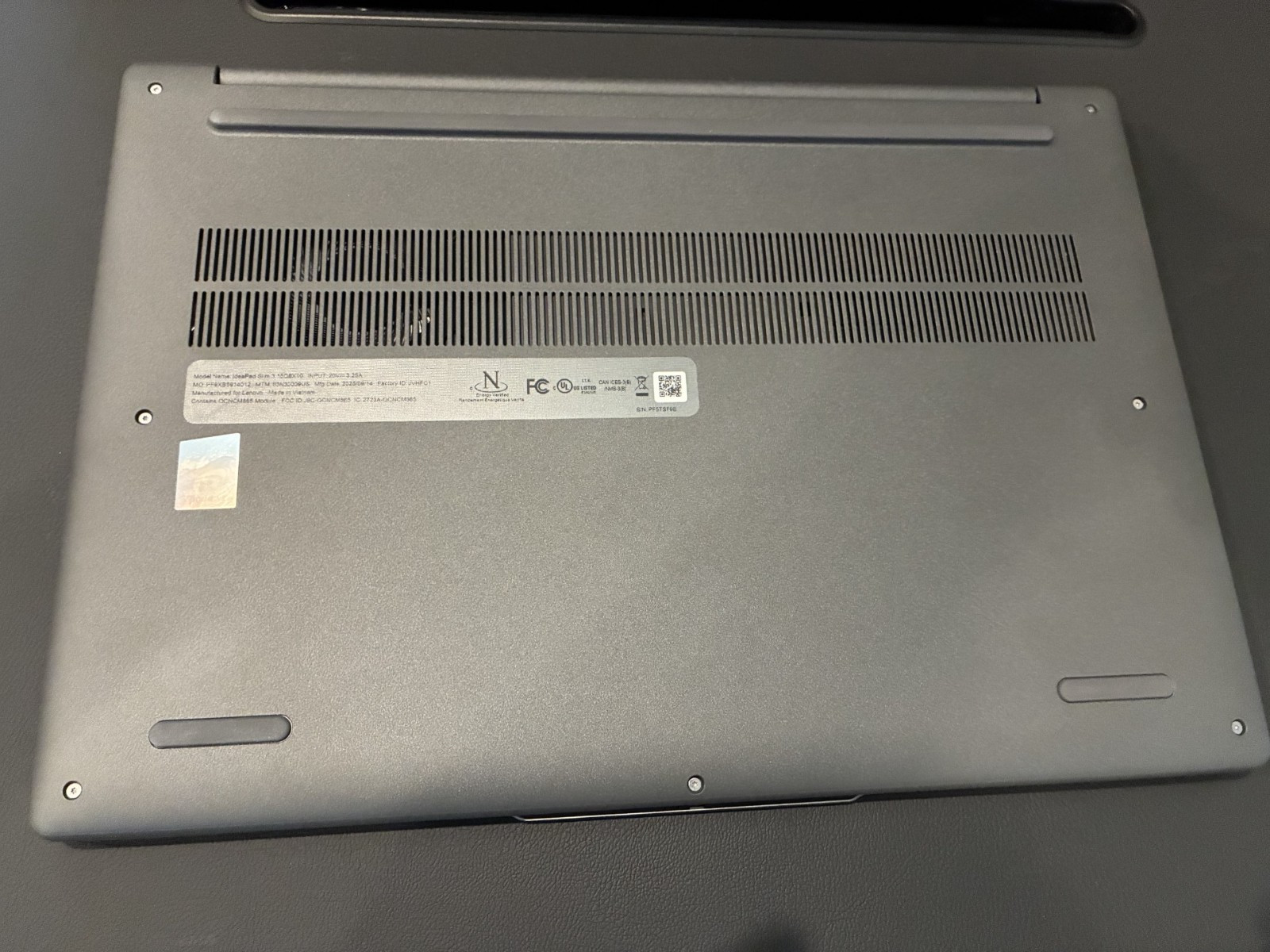 Lenovo IdeaPad Slim 3x 15Q8X10 15.3″ Snapdragon X 8-Core 16GB RAM 512GB Wi-Fi 7