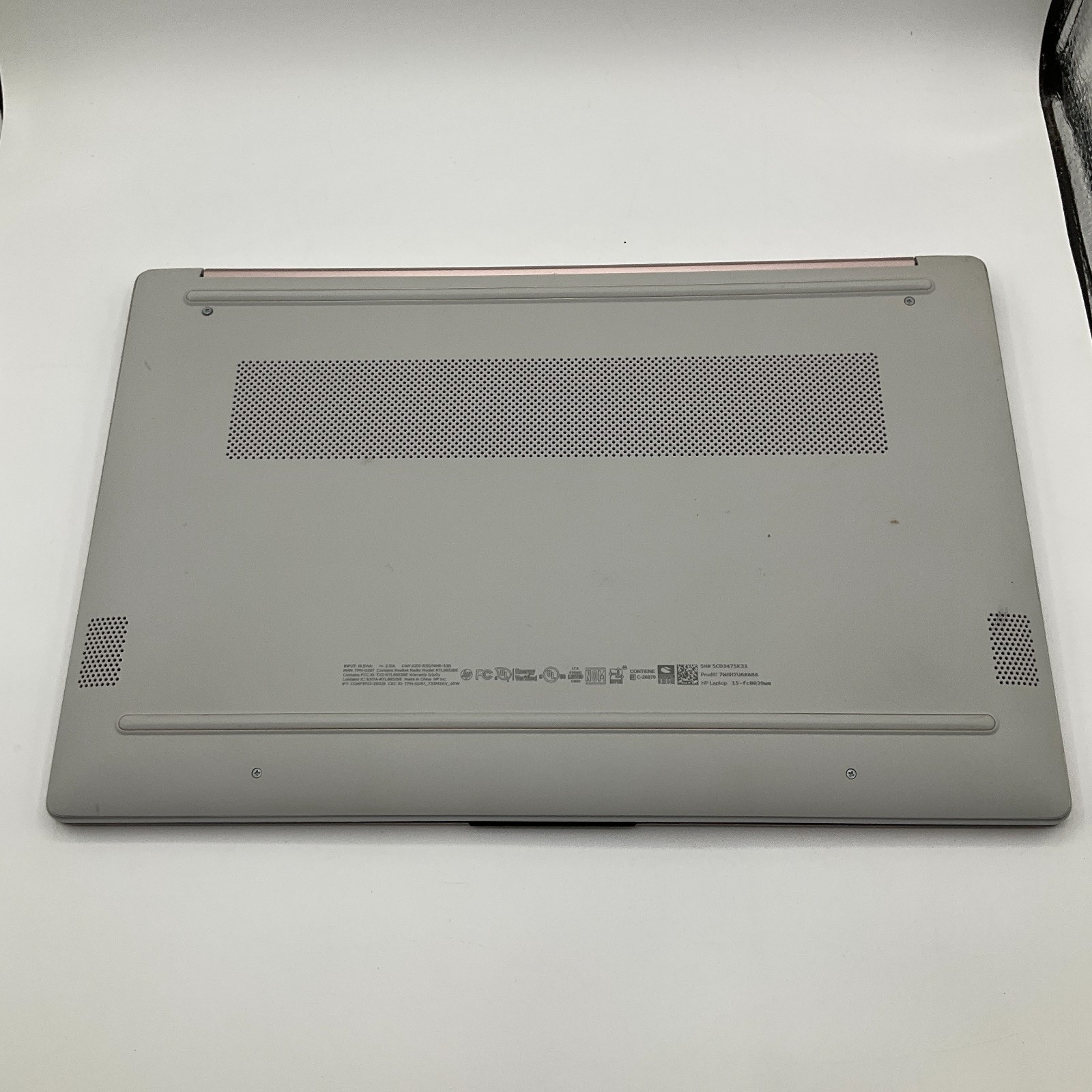 HP 15-fc0039wm 15.6″ Rose Gold Laptop AMD Ryzen 5 7520U @ 2.80 GHz 8GB 256GB