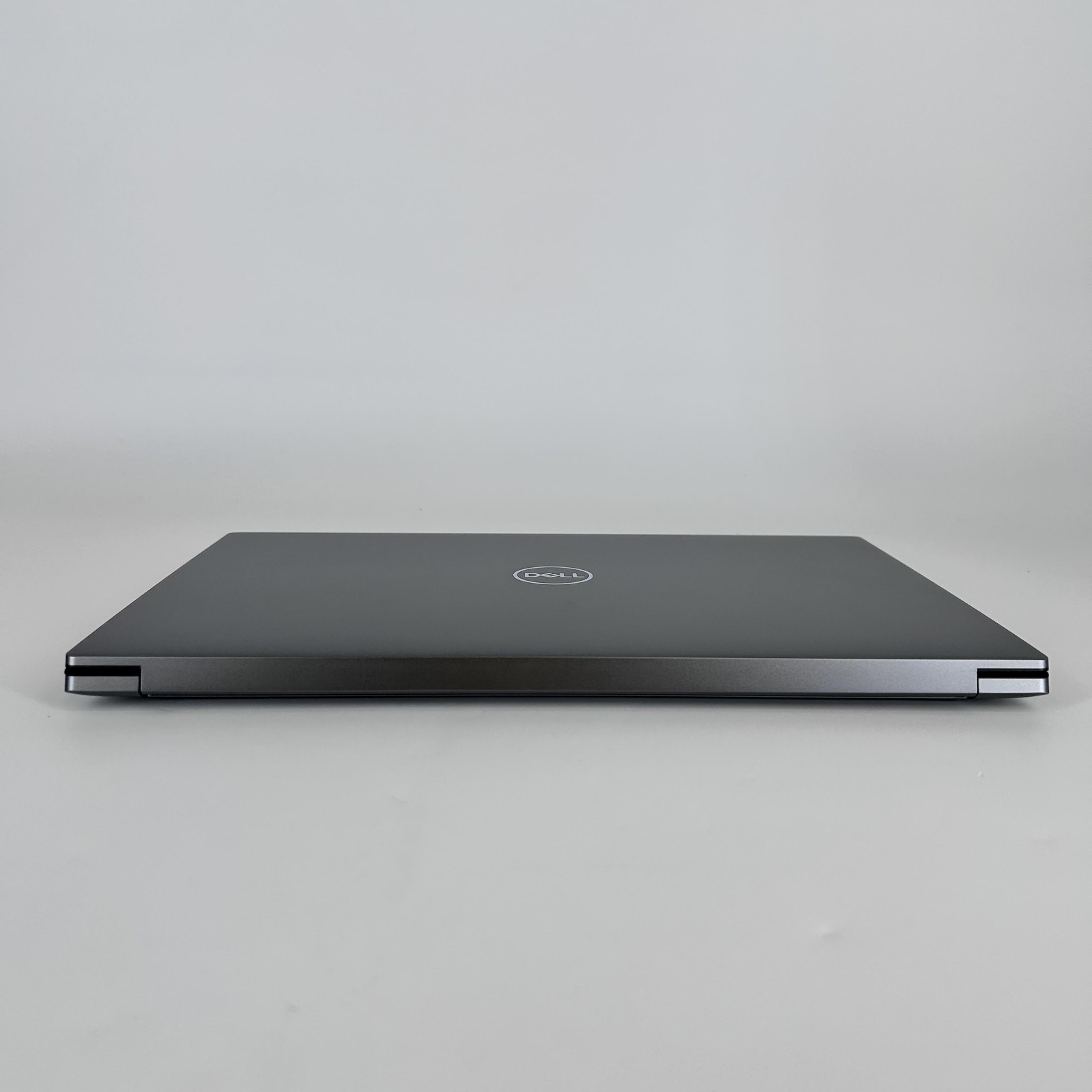 Dell Precision 5570 15.6 Gray FHD+ 2.5 GHz i9-12900H 8GB 1TB SSD RTX A2000