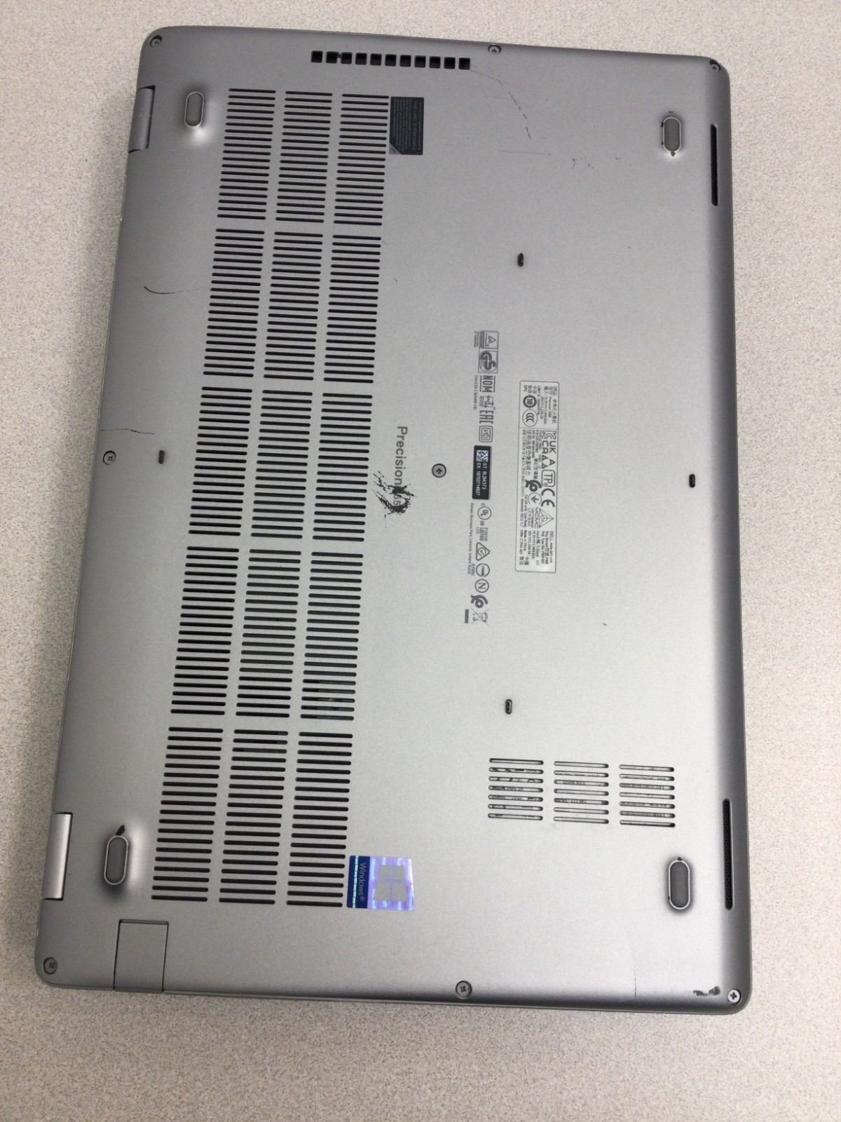 DELL latitude 5510 core i5 10th gen 1.60ghz 1`5.6” 8GB RAM 128GB SSD WIN 11 PRO