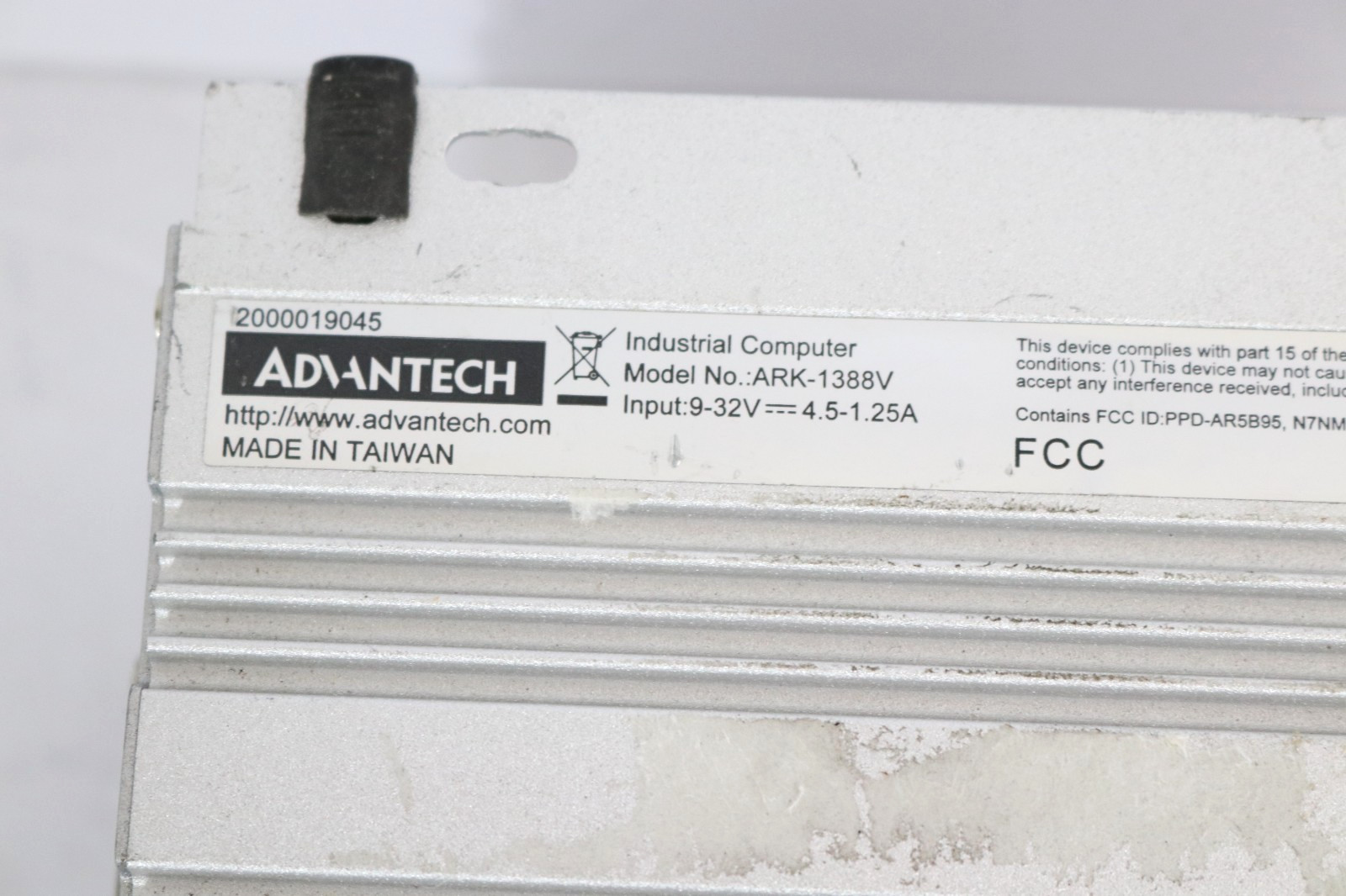 Advantech ARK-1388V In-Vehicle Automation Embedded Industrial Computer GPS