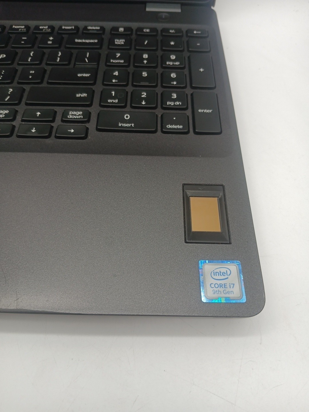 Dell Precision 3541 15.6″ Intel i7-9750H 16GB RAM 256GB SSD Quadro P620 WIn 11P
