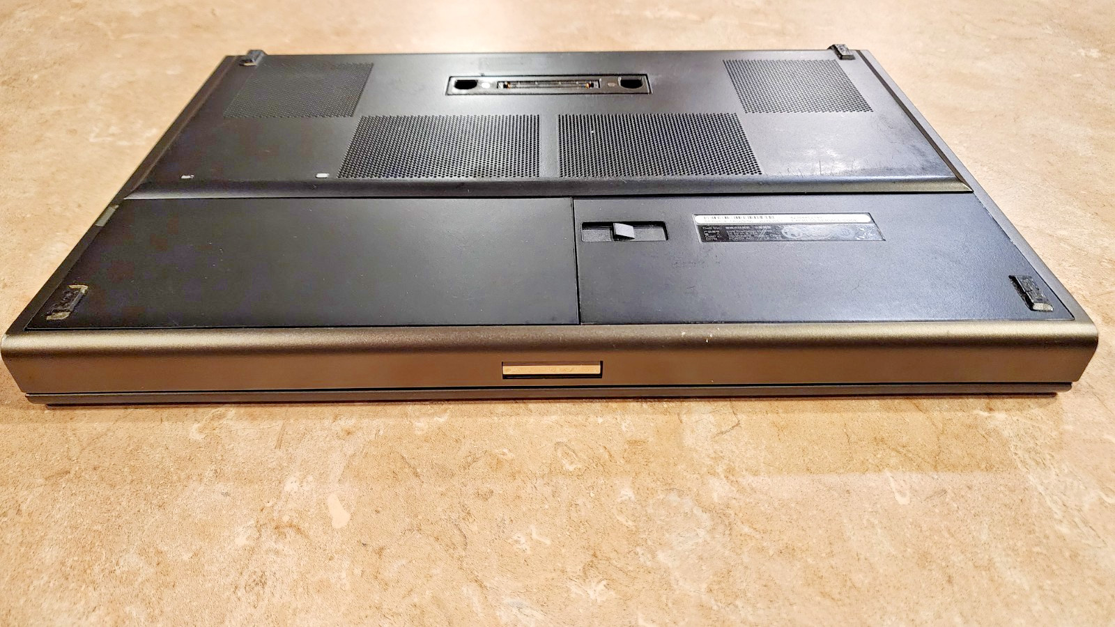 DELL PRECISION M4600 15.6″ FHD QUAD i7-2720QM 32GB RAM 480GB SSD NVIDIA 2000M