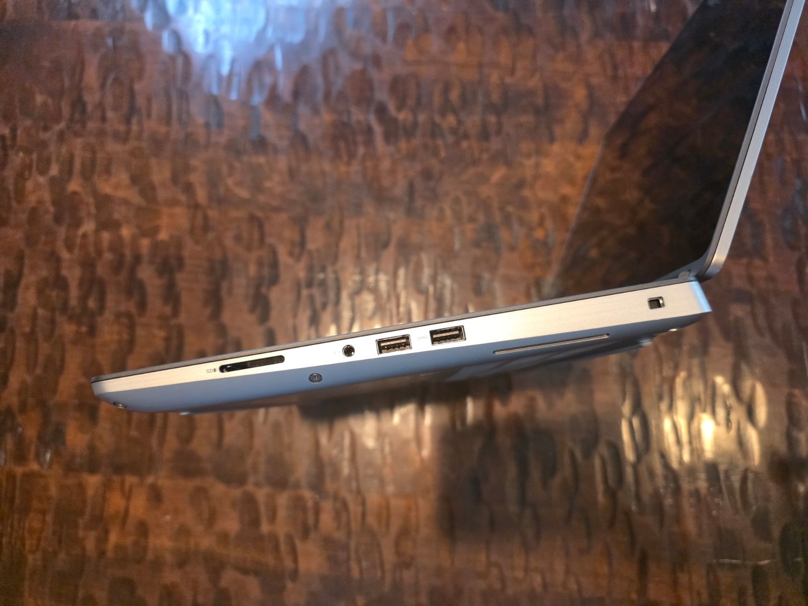 Dell Precision 7560 – 15.6″ FHD Touch, i7 11850H, 32GB RAM, RTX A4000, 1TB SSD