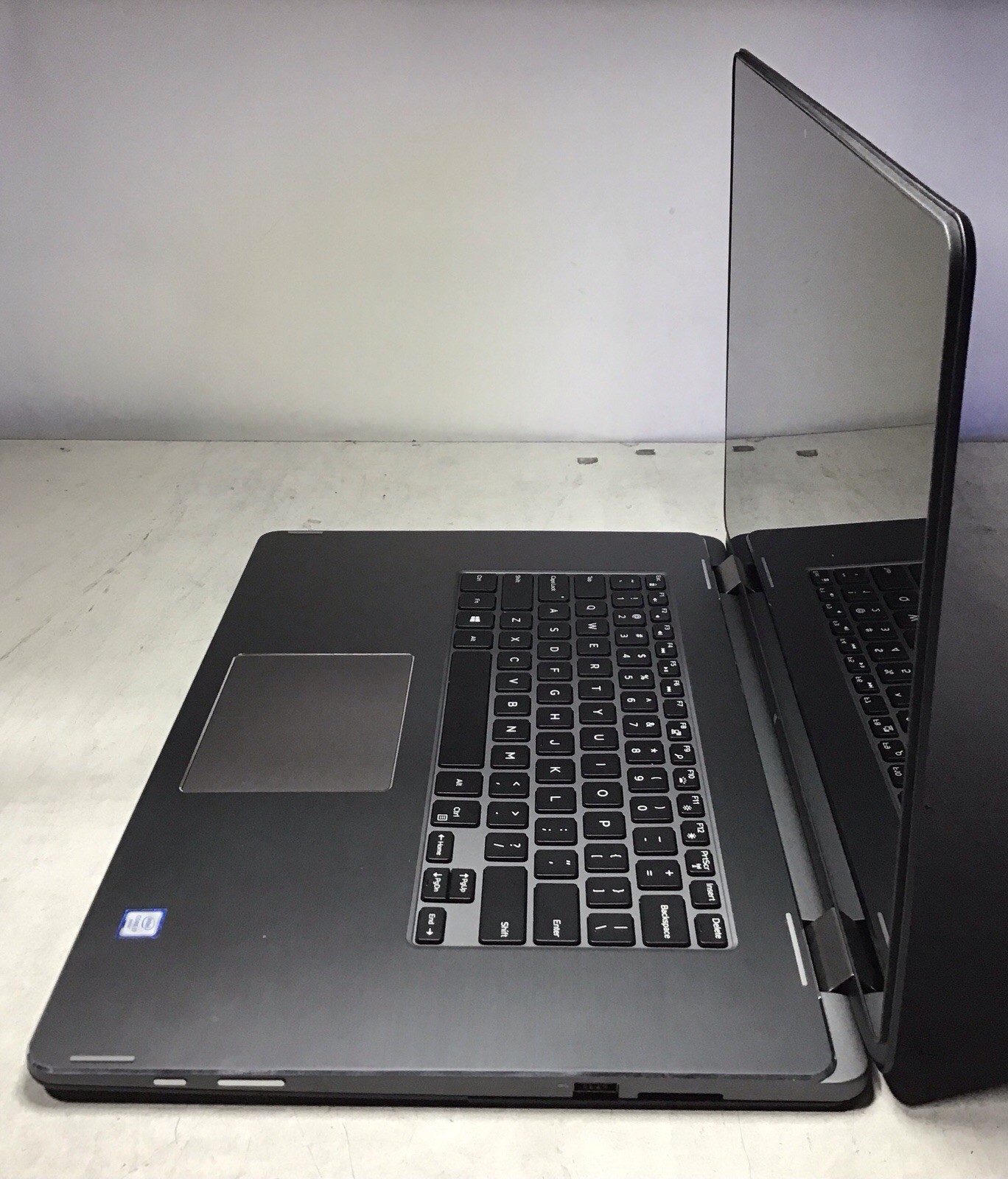Dell Inspiron 15-7568 Intel i7-6500U @ 2.50GHz 8GB Ram 950GB HDD *SEE PICS