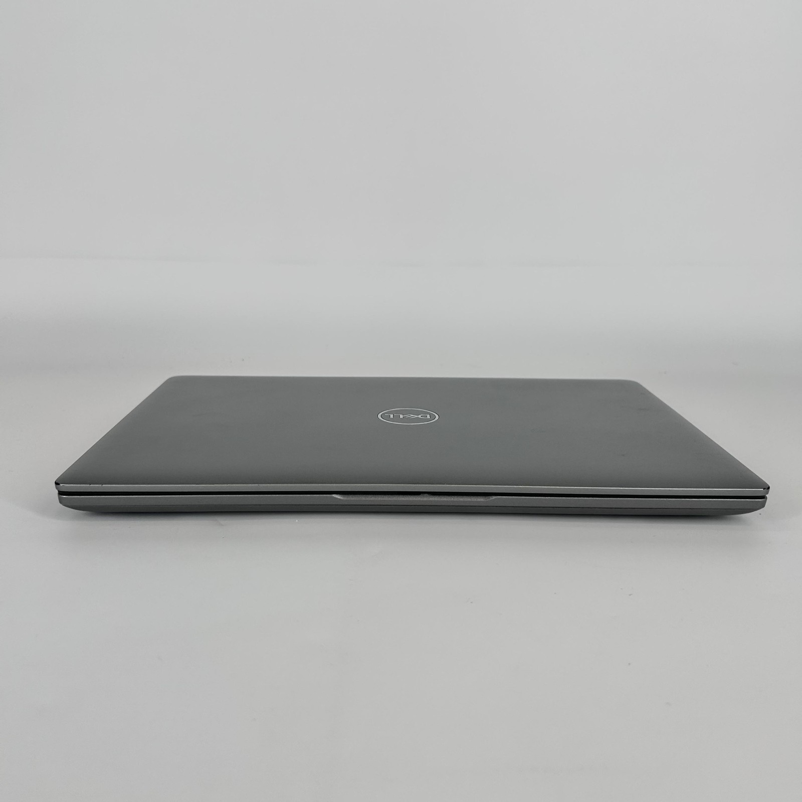 Dell Latitude 5440 14 Gray FHD 1.8 GHz i7-1365U 16GB 512GB SSD Good – WORN KEY