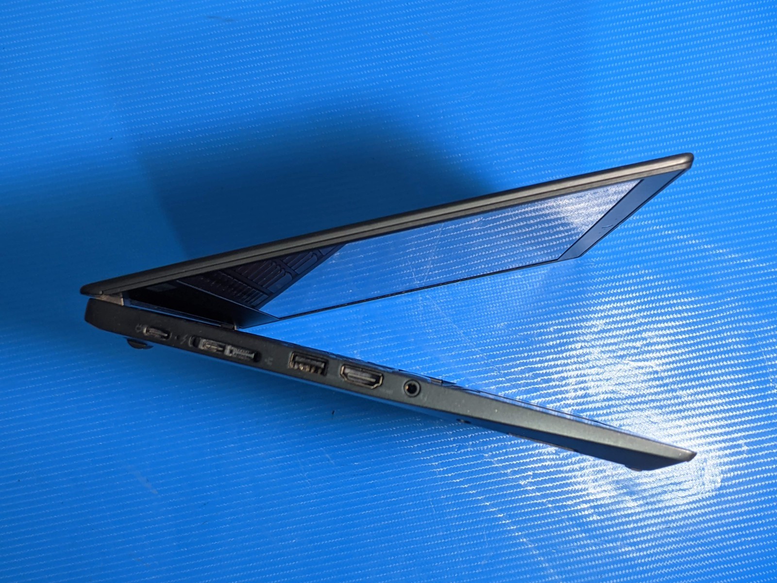 Lenovo ThinkPad T14s Gen 1 14″ FHD i7-10510U 1.8GHz 16GB 512GB SSD W11P +Charger