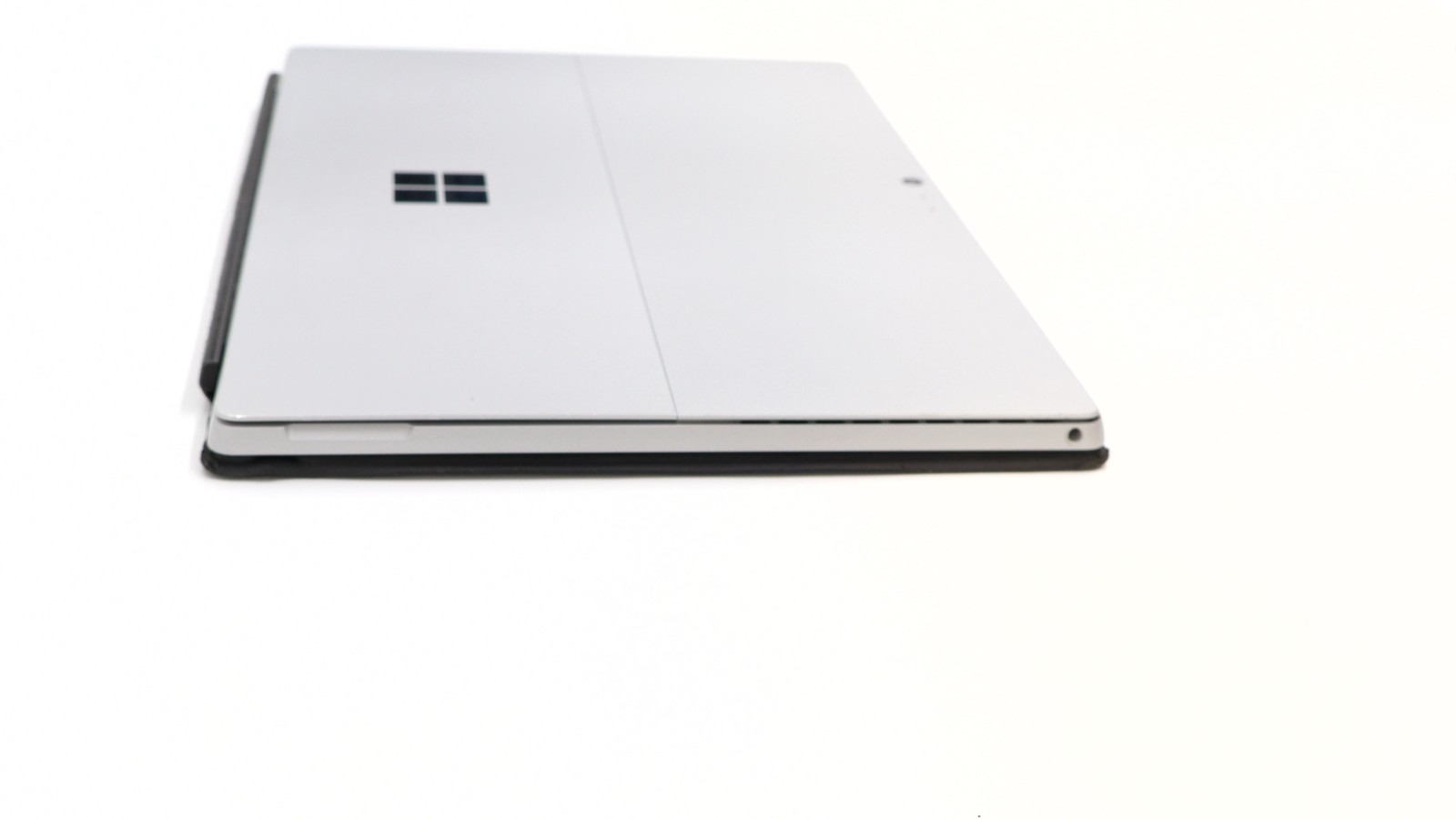 Microsoft Surface Pro 12″ i7-7660u 16GB 512GB – Fair READ DESC