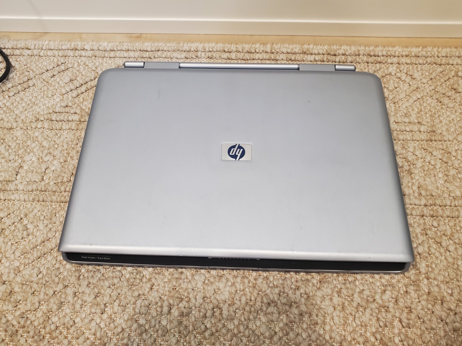 HP Pavilion ZD7000 17in Intel P4 3GHz 512mb 40GB – Powers On – *PARTS OR REPAIR