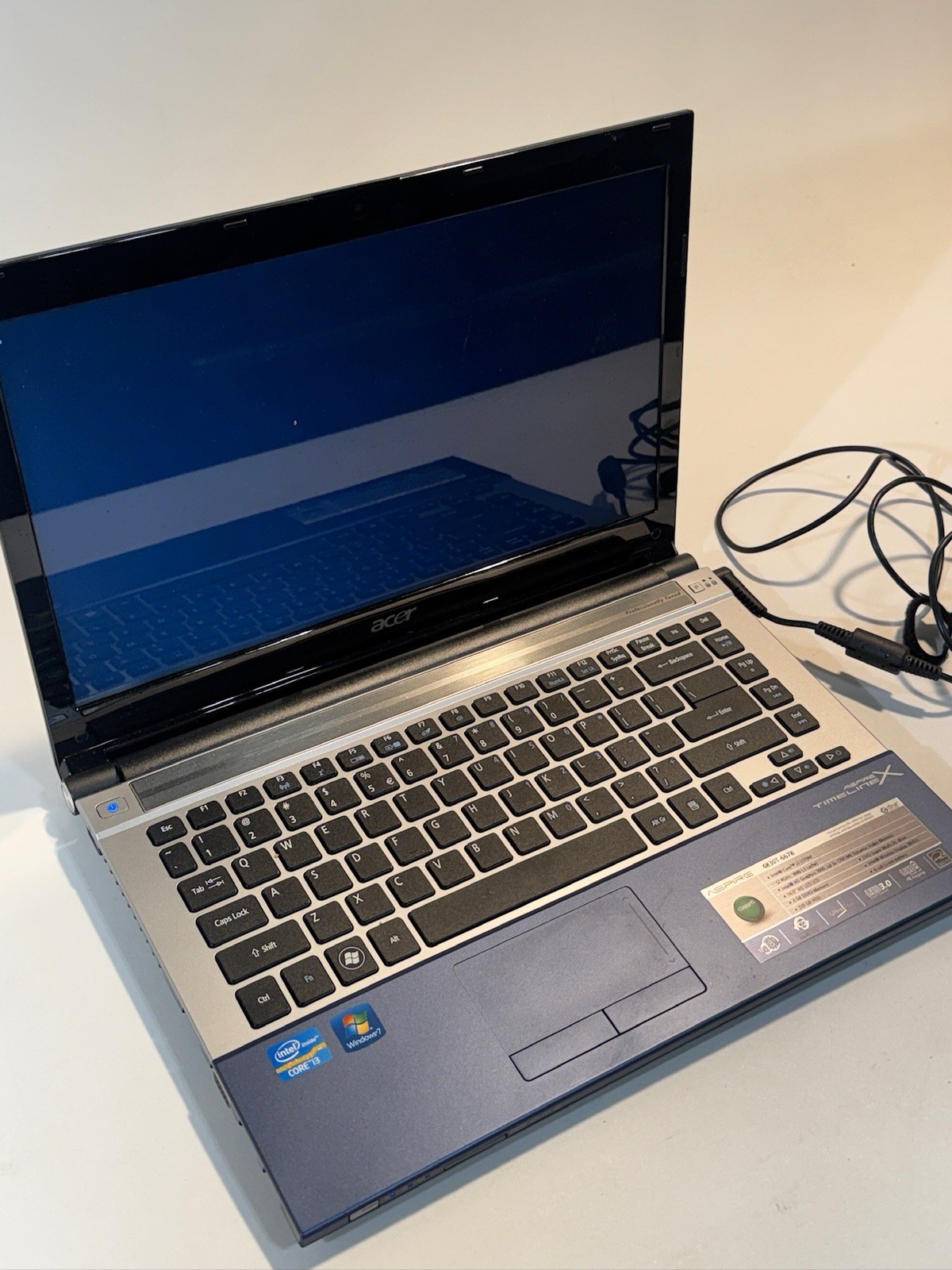Acer Aspire Laptop 14″ HD LED LCD Intel Core i3-2370M 4GB RAM 320GB HDD