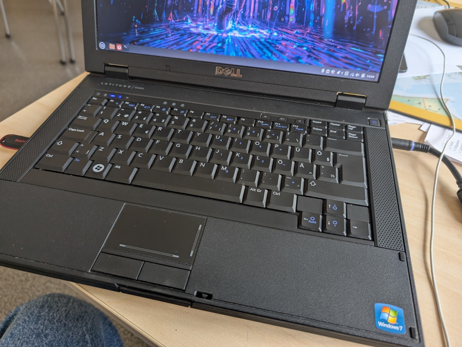 Dell Latitude E5400 / Core 2 Duo P8700 / 4GB RAM / 120GB SSD