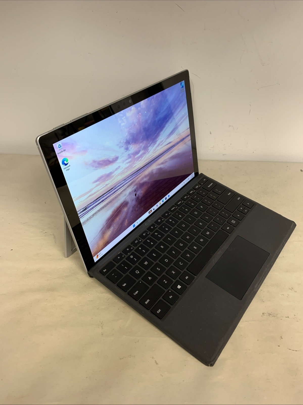 Microsoft Surface Pro 6 1796 Intel i5-8350U 8GB RAM 256GB SSD Win11 Pro