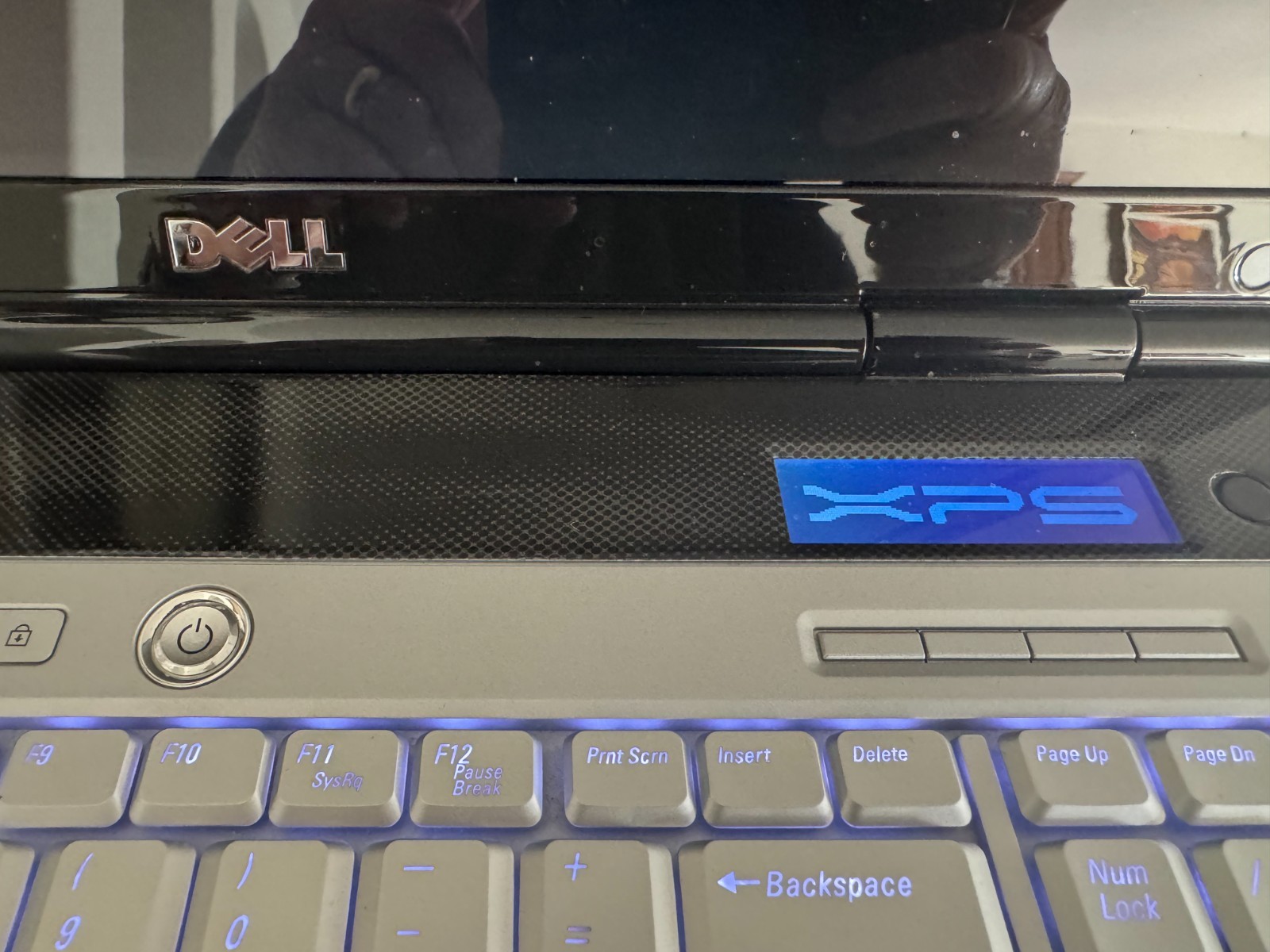 Dell XPS M1730 Laptop Computer 17” Screen Windows7 Pro,C:Drive465GB,D:Drive698GB