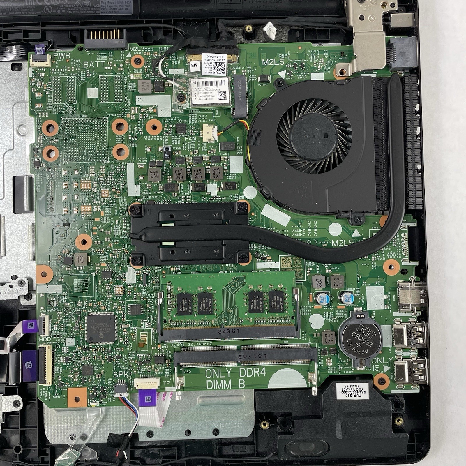 Dell Inspiron 3576 15.6″ i5-8250U 1.60 GHz 8 GB RAM No SSD/OS/AC/Batt