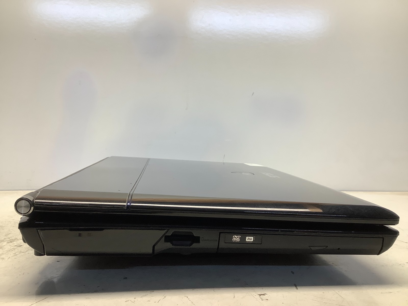 Asus G72GX-RBBX05 Intel Core 2 Duo P8700 2.53GHz 6 GB NO HDD