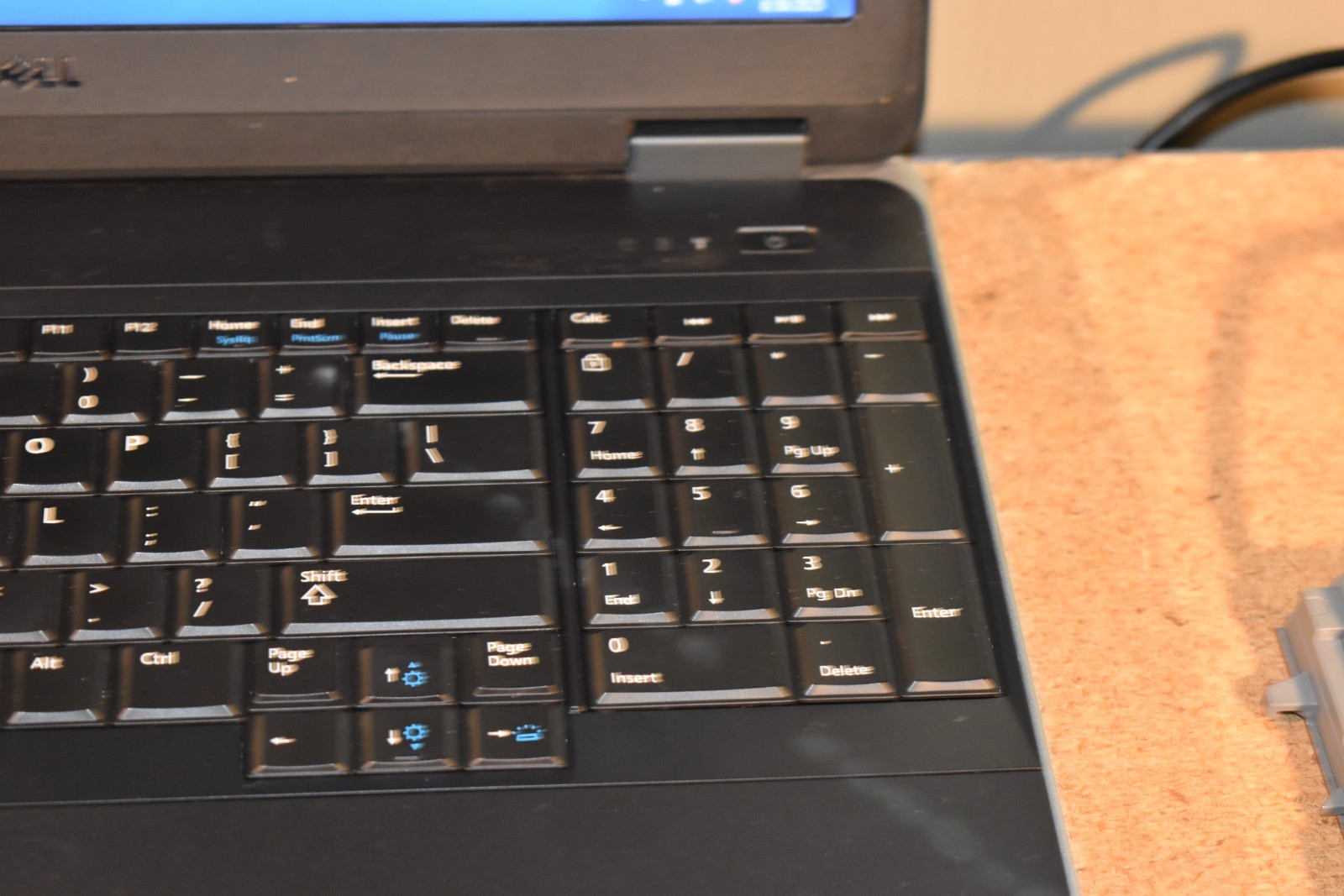 Dell Latitude E6540 Intel Core i5-4310M 8GB 500GB Windows 7 Pro 64-bit Webcam