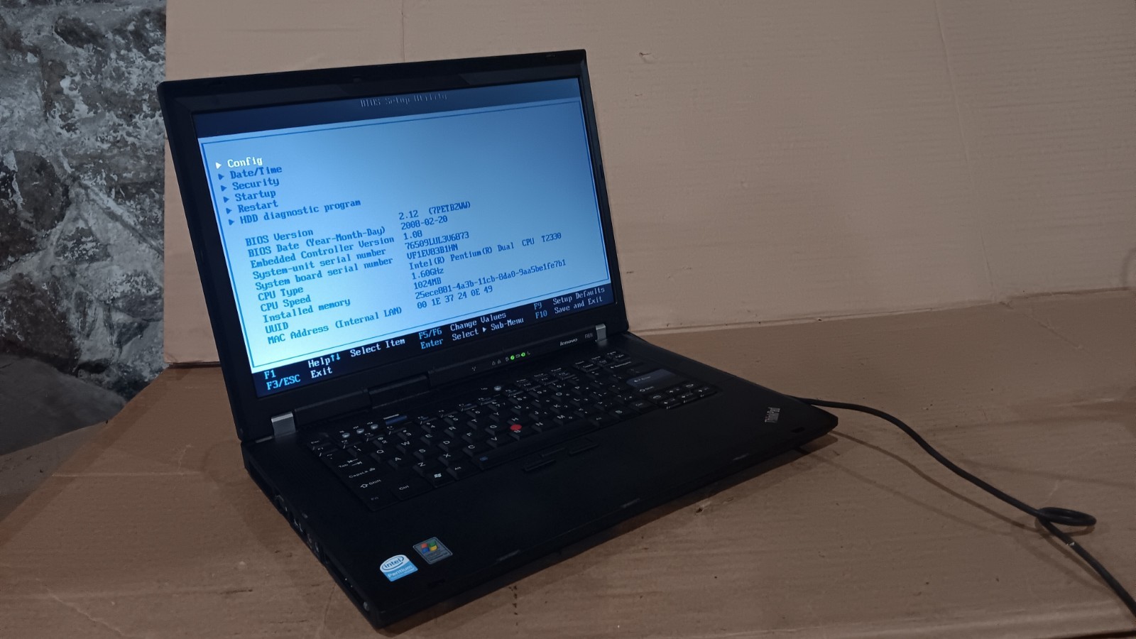 IBM Lenovo ThinkPad R61i Laptop Intel Dual core @ 1.60 GHz 15.4″ LCD Screen DVD