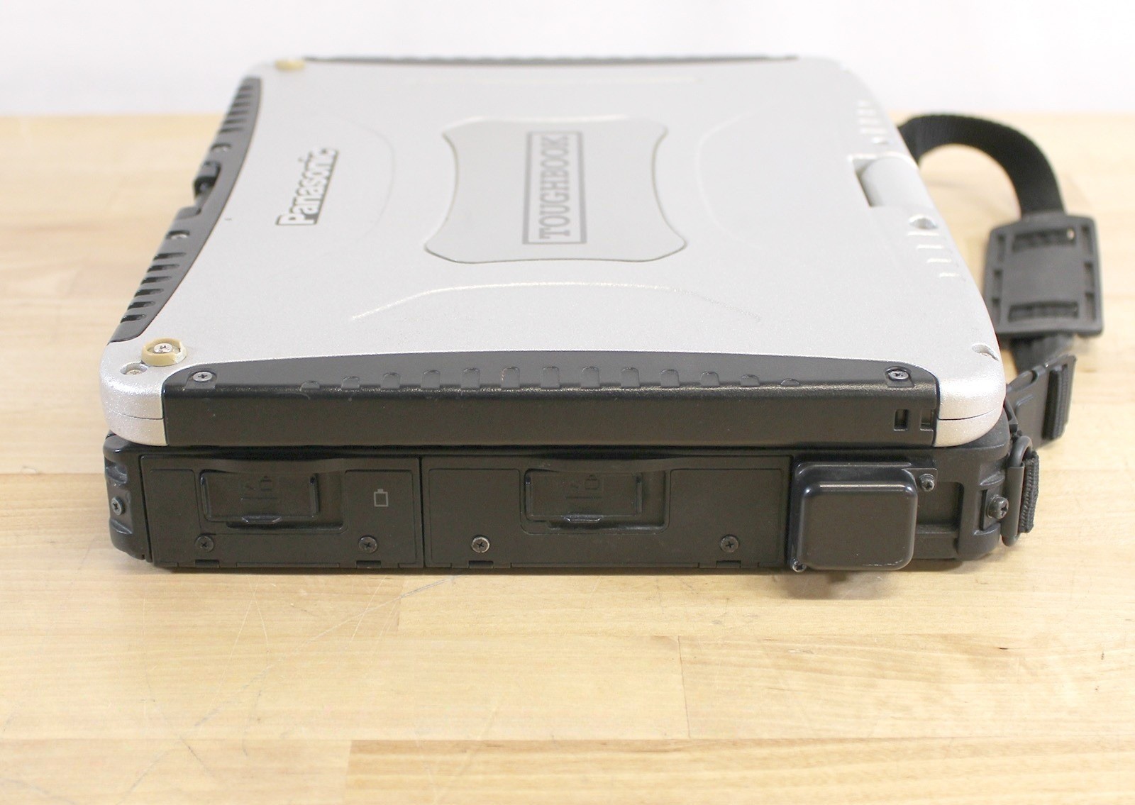 Panasonic ToughBook CF-19 Core 2 Duo U9300 1.20GHz 2GB RAM No Drive