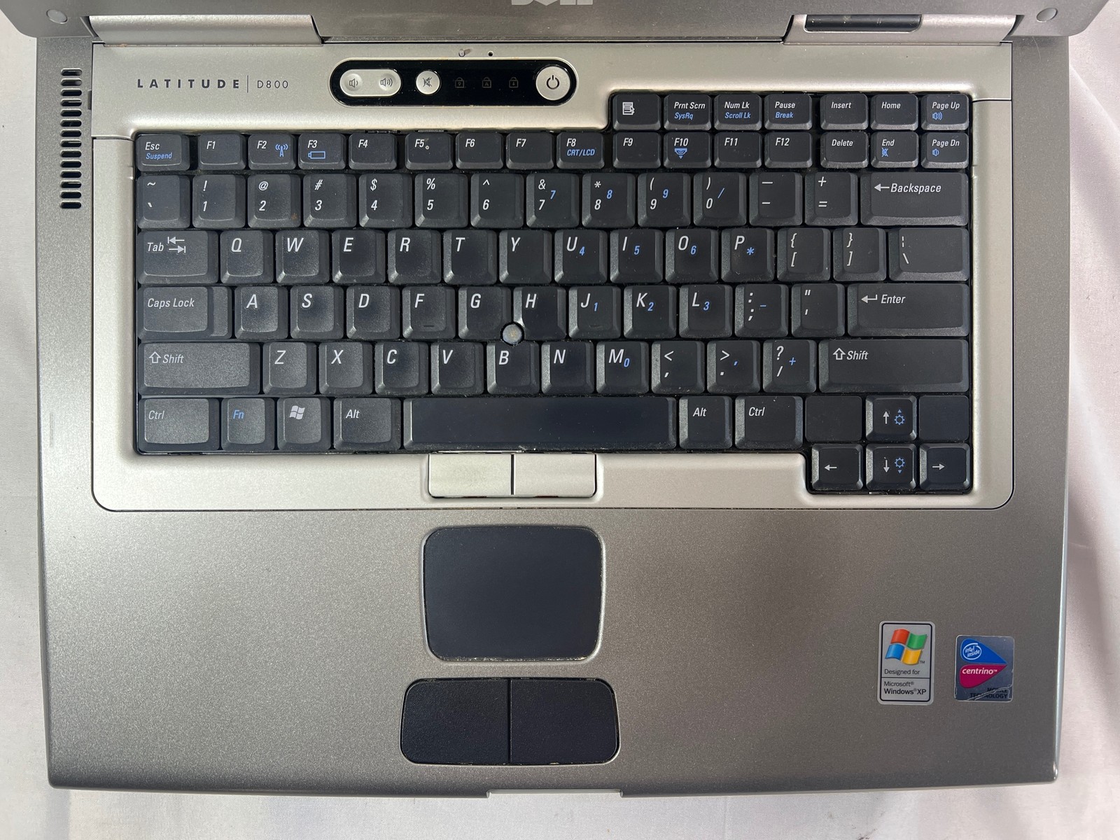 Dell Latitude D800 WinXP Pentium M 1.70GHz 2 GB 40GB 15.4″ 1920×1200