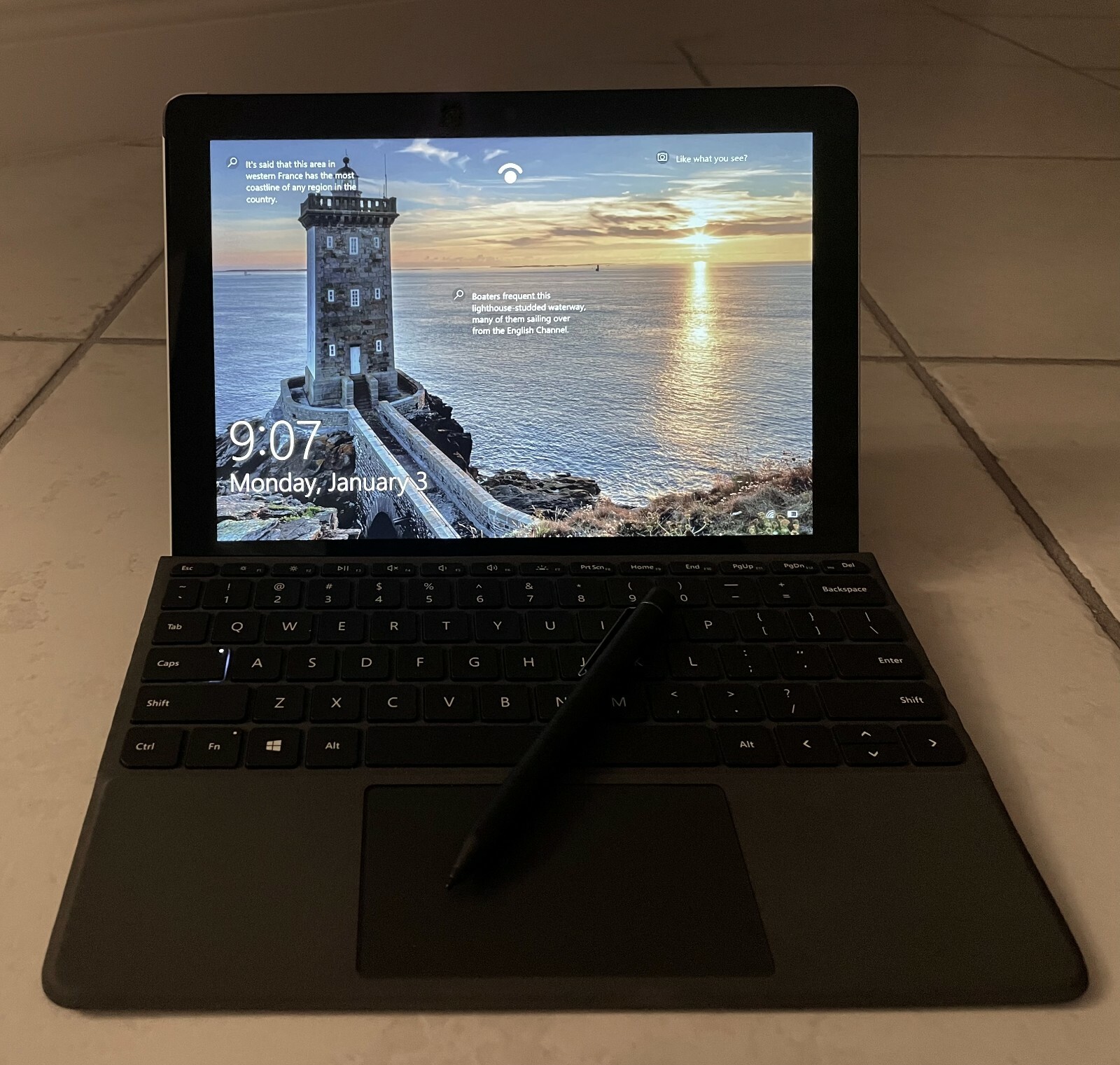 Microsoft Surface Go 10″ (256GB SSD, Intel Pentium, 1.60 GHz, 8GB)