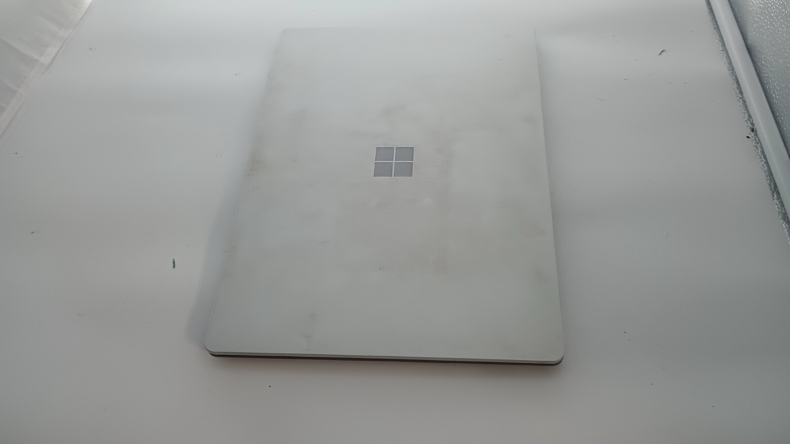 Surface Laptop 2 (3281) w/charger.i5-8350U.8GB.13.5″2k Touch.256GB M.2.W11Pro