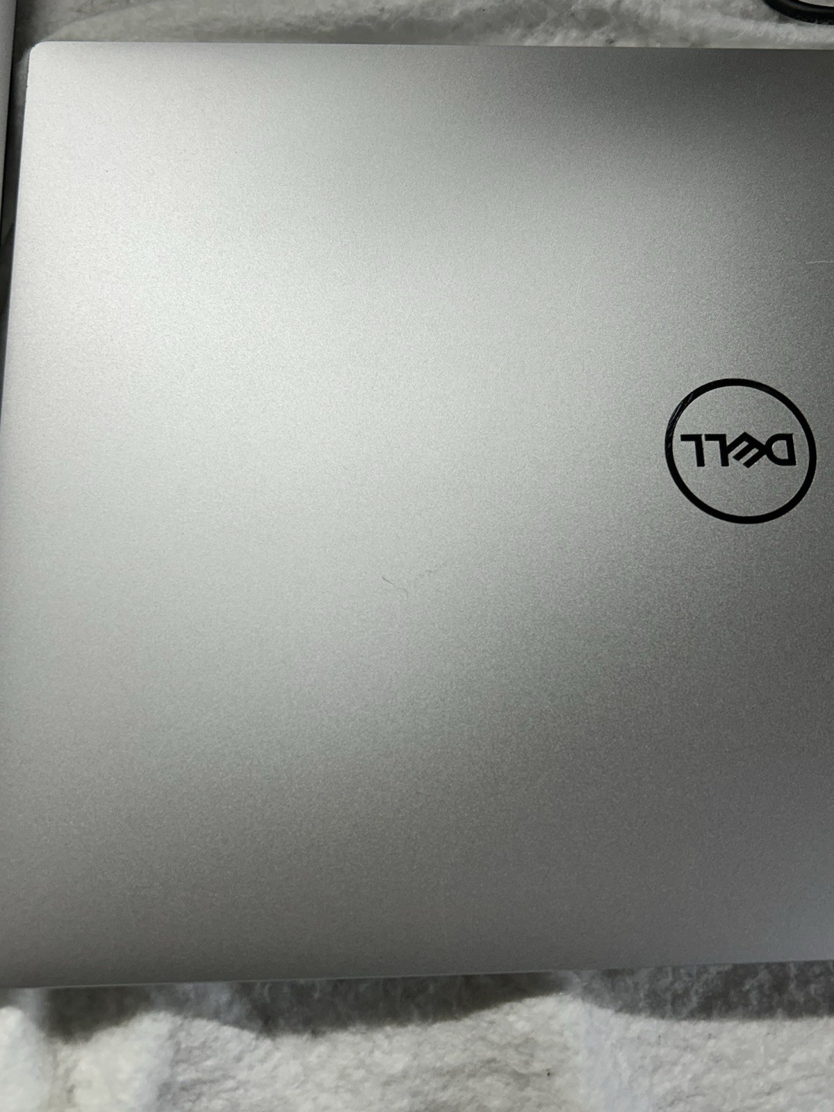 Dell XPS 15.6″ FHD 512GB SSD Intel Core i7 11800H 16GB RAM NVIDIA 3050 Ti 4GB