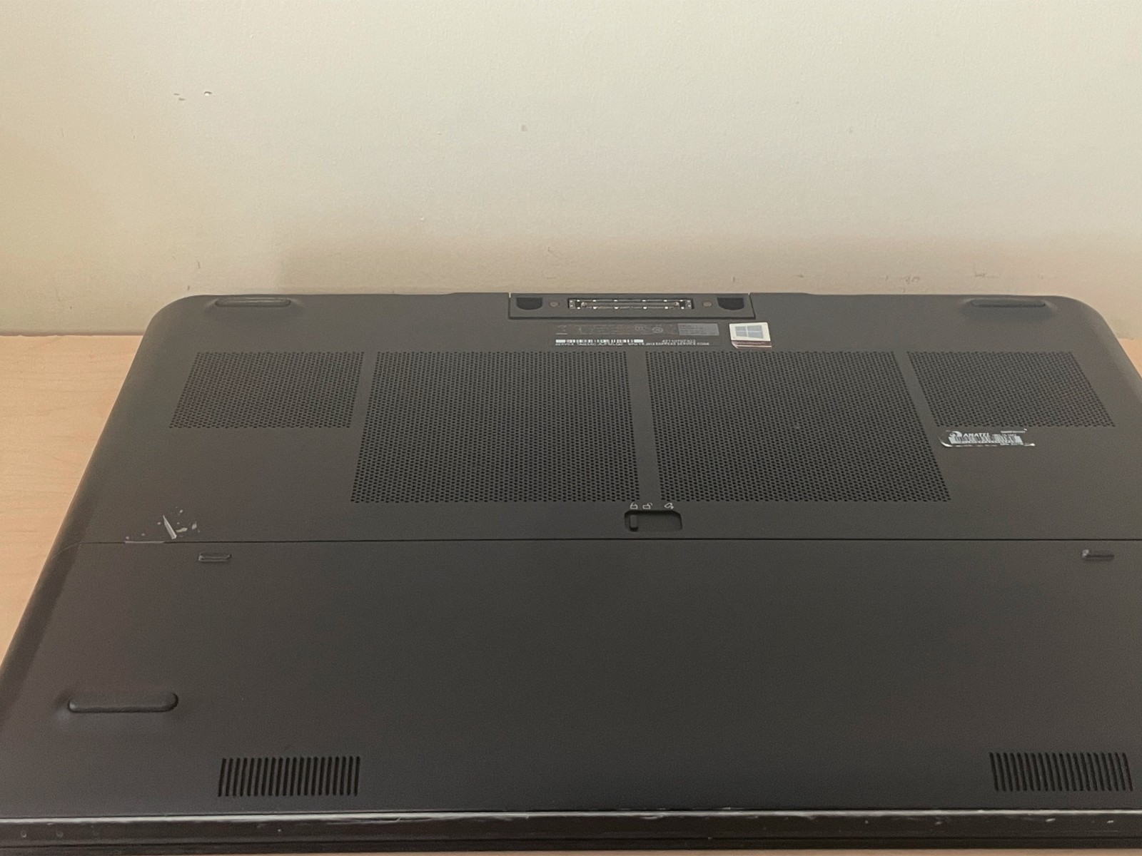 DELL PRECISION 7720 | XEON E3-1505M V6 3.0GHZ | 512GB | 16GB | WIN 11