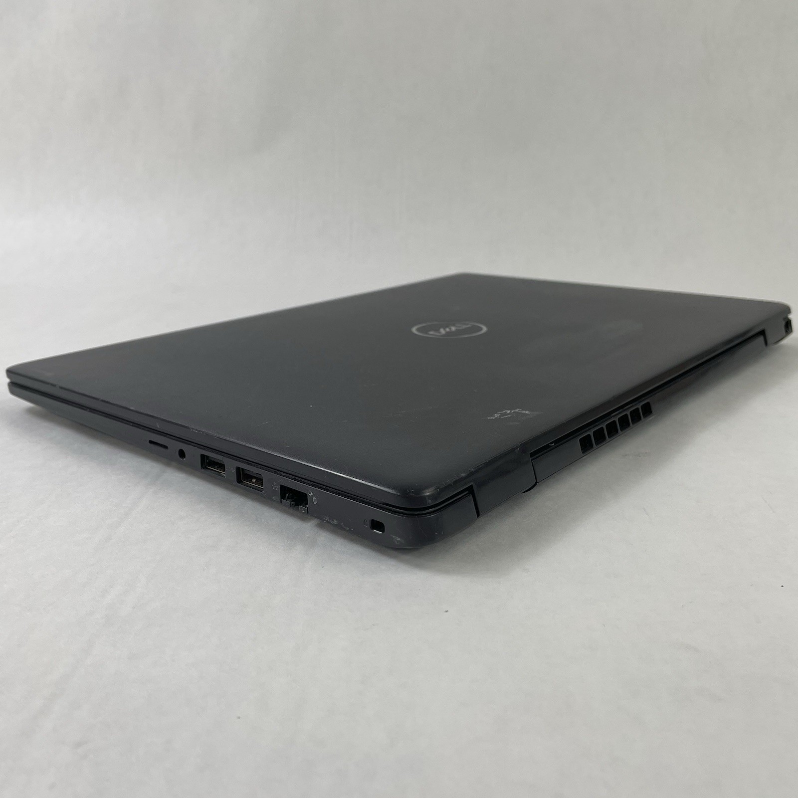 Dell Latitude 3510 15.6″ i5-10210U 1.60GHz 8GB RAM No SSD No OS – Bad Top/Corner