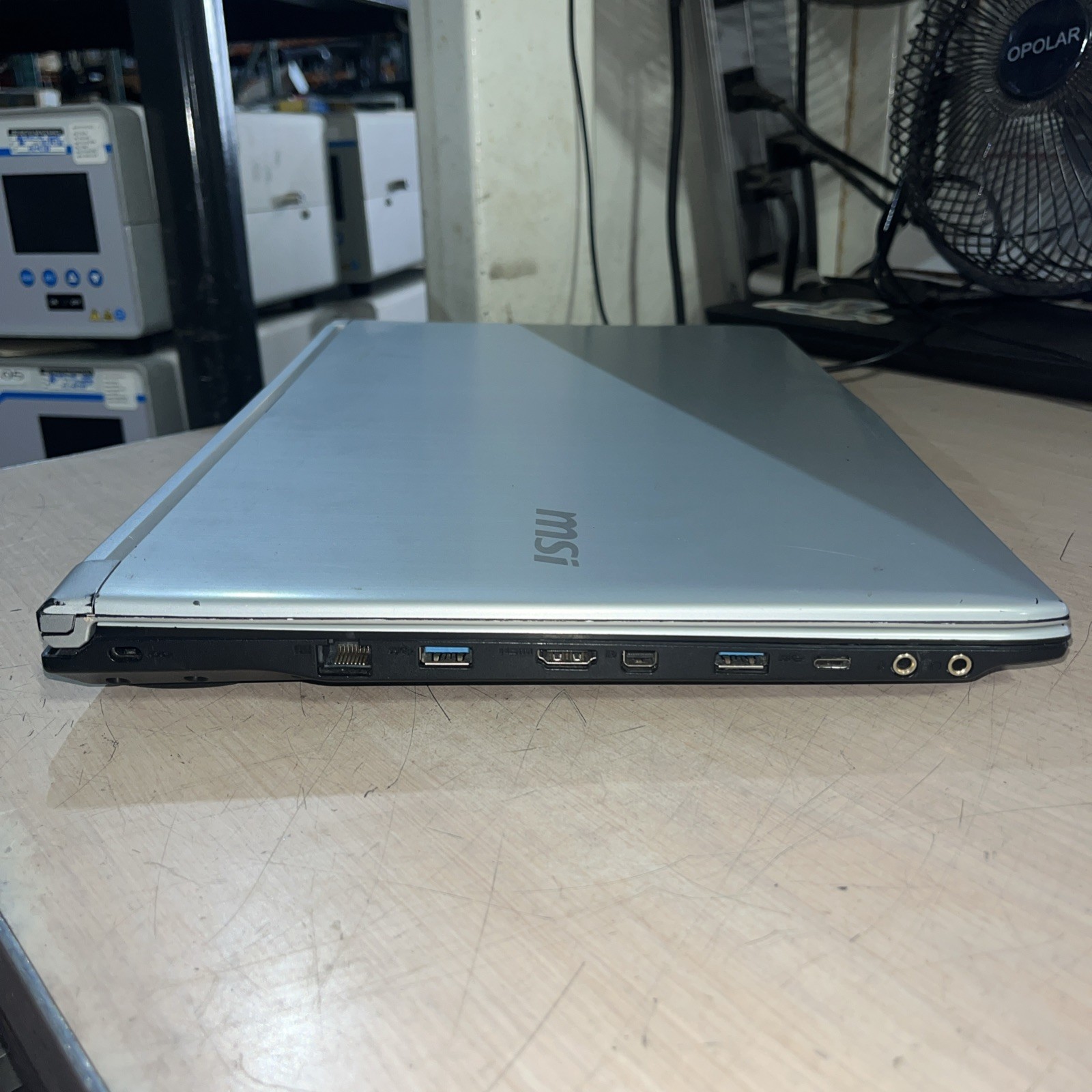 MSI MJ-16JD INTEL CORE I5 7TH GEN 8GB RAM NO HD