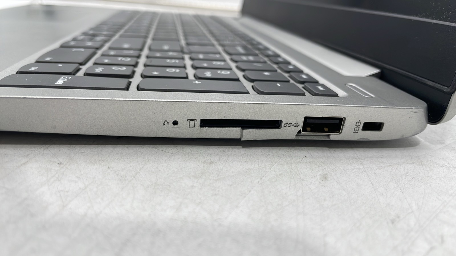 Lenovo IdeaPad 330S-15ARR 15.6″ Laptop Model 81FB Silver No Charger