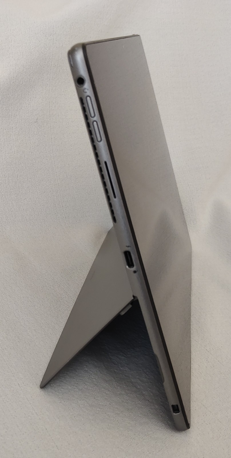 Dell Latitude 7320 detachable, i5-1140g7 4.2Ghz Max. 16gb/256gb Great Working