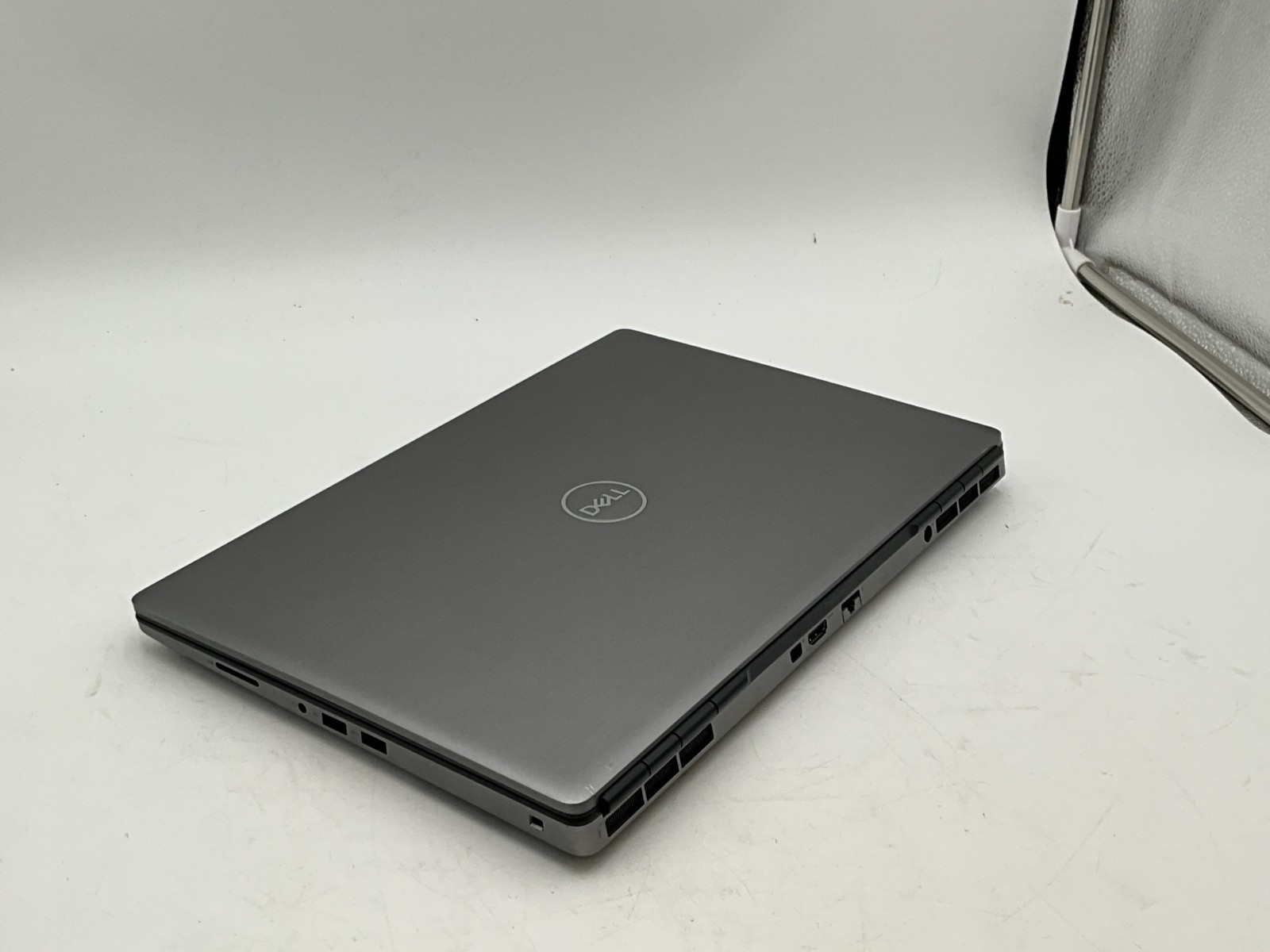 DELL Precision 7560 i7-11850H 2.50g 32GB 1TB T1200 15.6″ WIN11 Laptop BMJ67M3