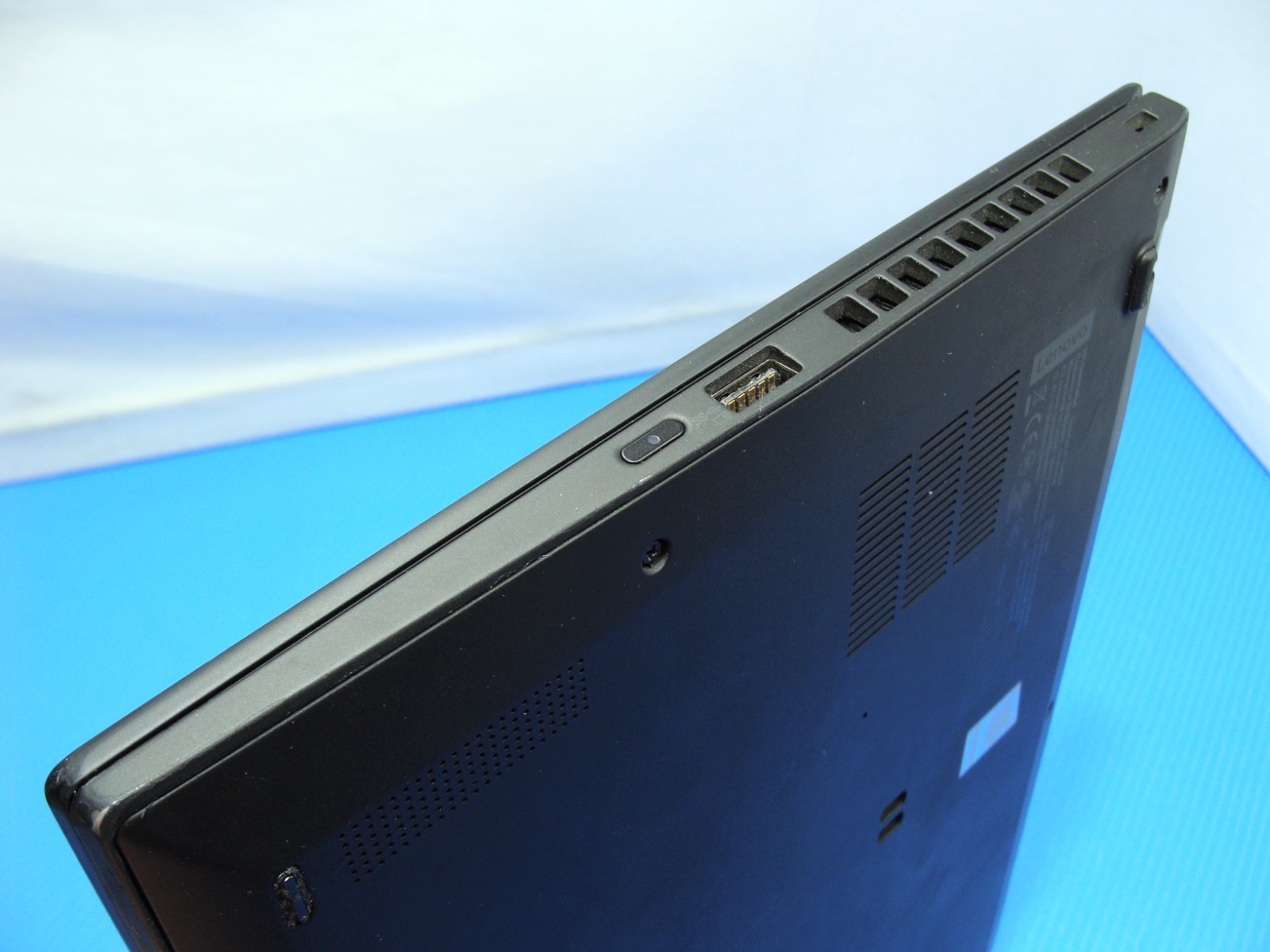 Lenovo ThinkPad X1 Carbon Gen 7 14″ FHD i5-8265U 1.6GHz 8GB 256GB Win 11 Pro +PA