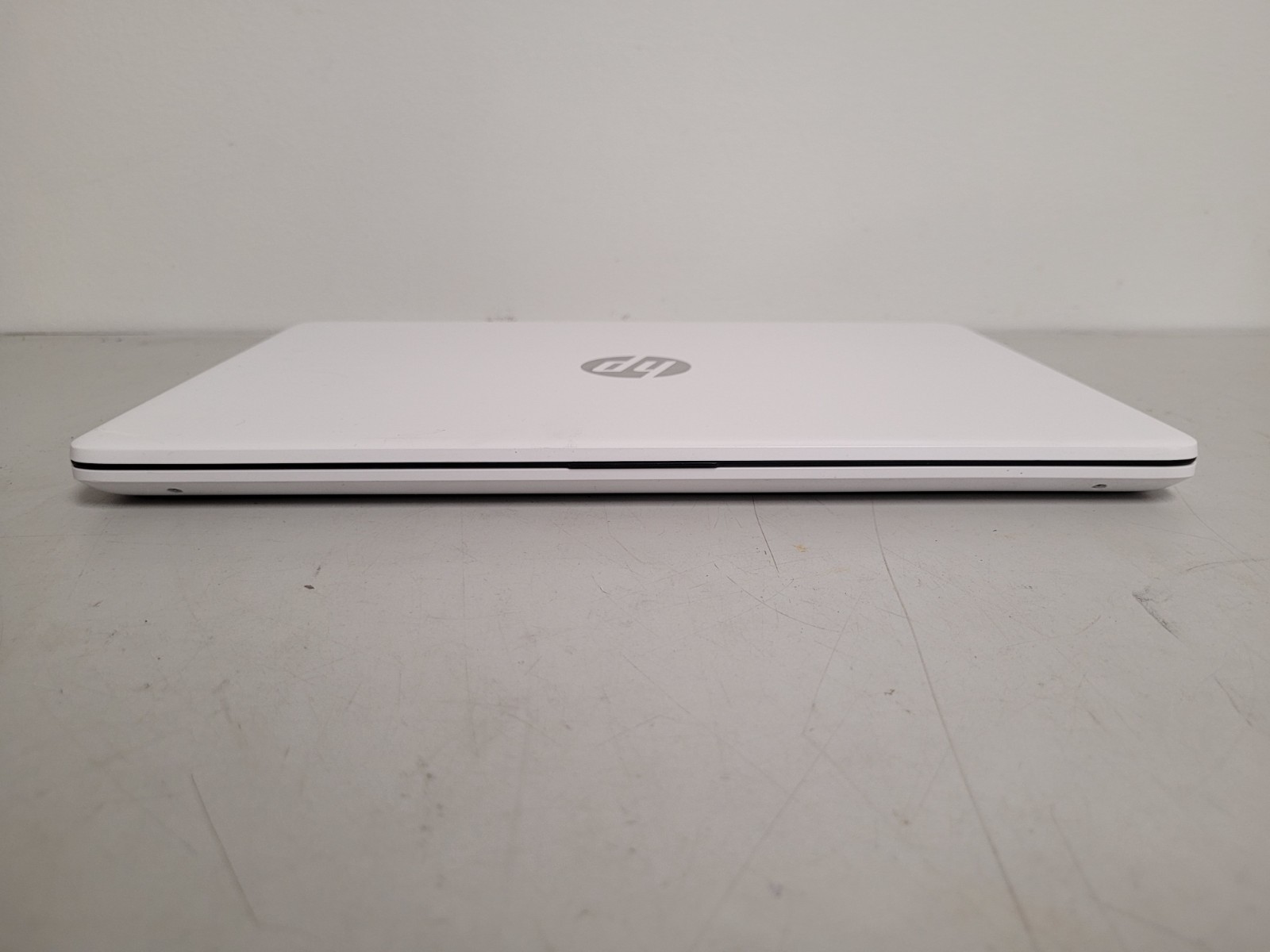 Hp laptop 14-dq0052dx celeron N4120 1.1ghz 4gb ram 62gb eMMc charger 5CD4208H4Z