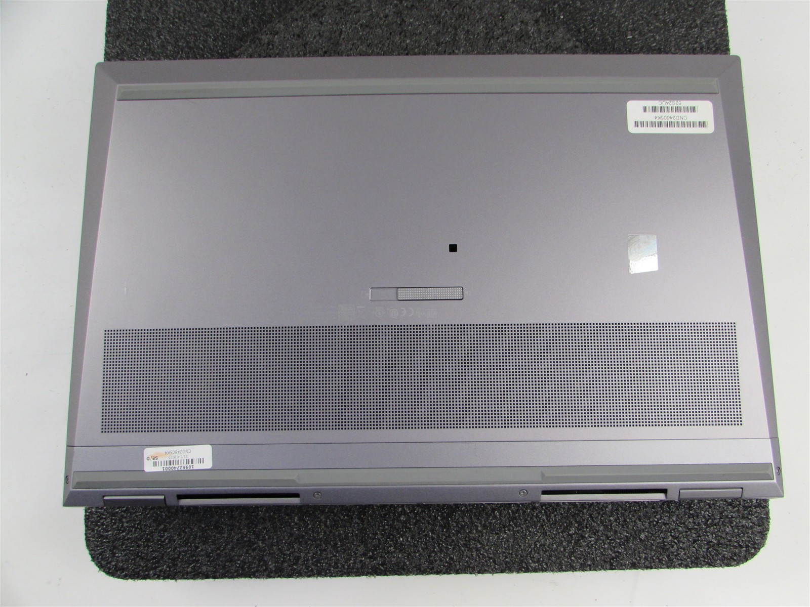 HP ZBOOK FURY 17 (G8) CORE I7-11850H 1TB SSD 32GB RAM RADEON PRO W6600M NO O.S