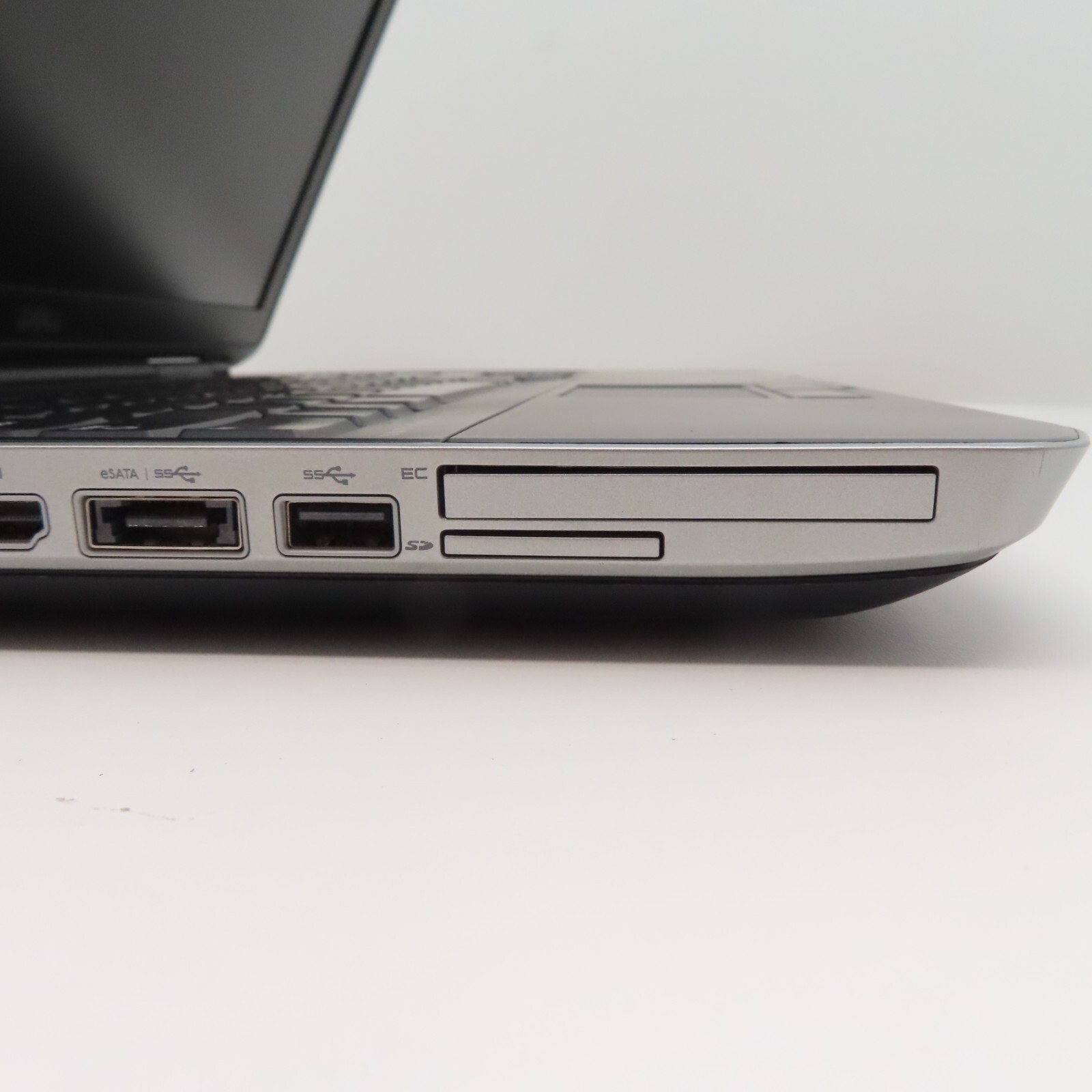 Dell Latitude E5530 Laptop Intel Core i3 2.50GHz 2 Cores 4GB Ram DDR3