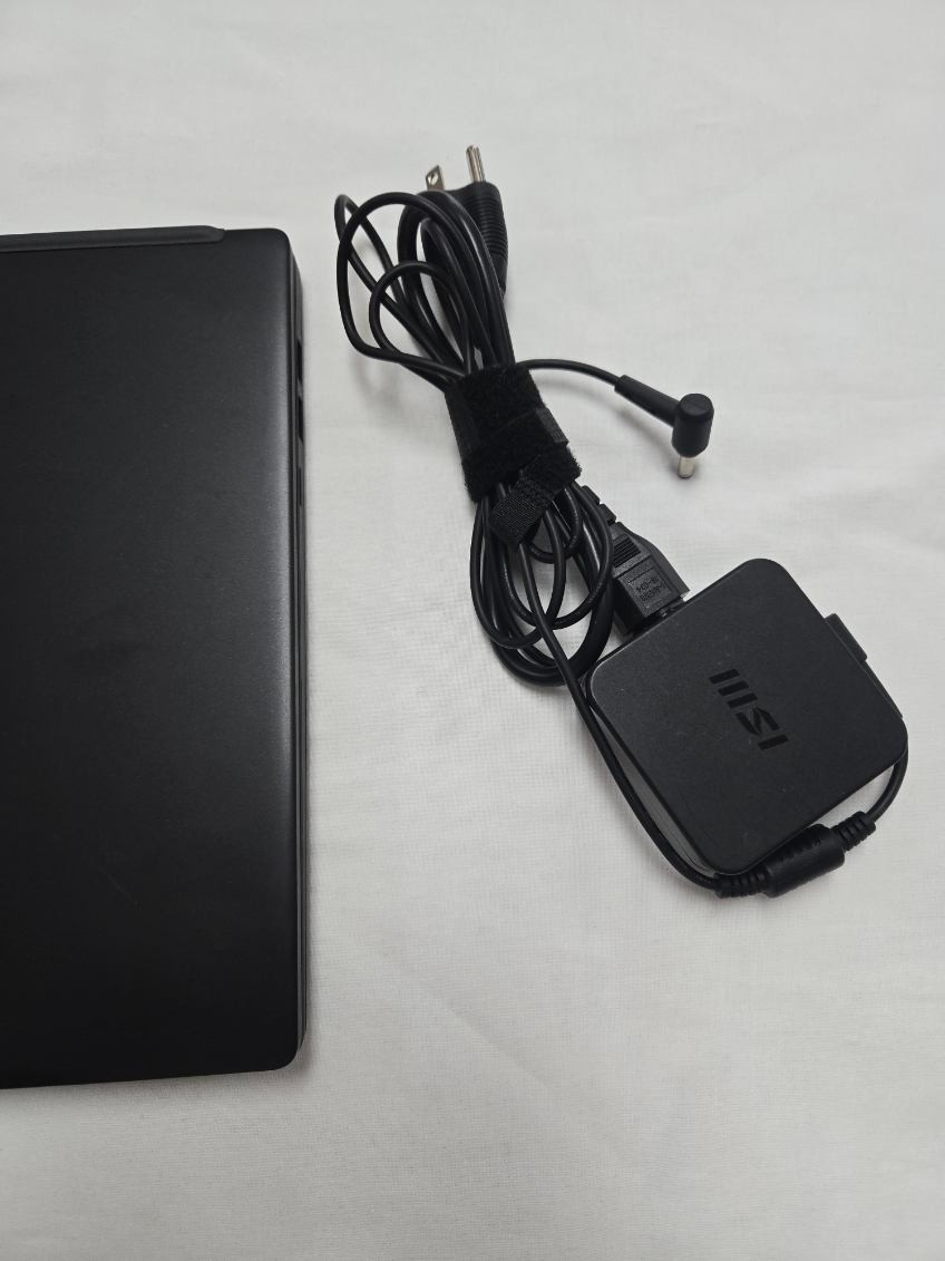 MSI Modern 15 B12M-455US 15.6″ – i5-1235U CPU 16GB RAM 512GB SSD WIN 11 Iris XE