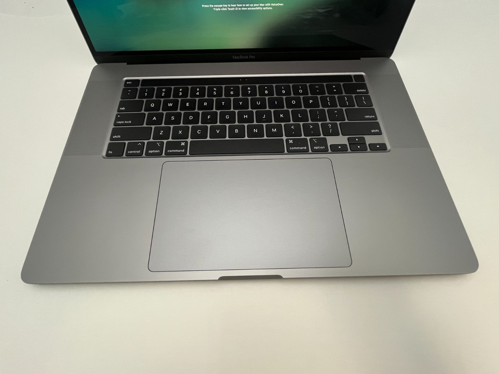 APPLE A2141 16″ MACBOOK PRO 2019 CORE i7-9750H@ 2.6 GHz 16GB DDR4 500 GB TAHOE