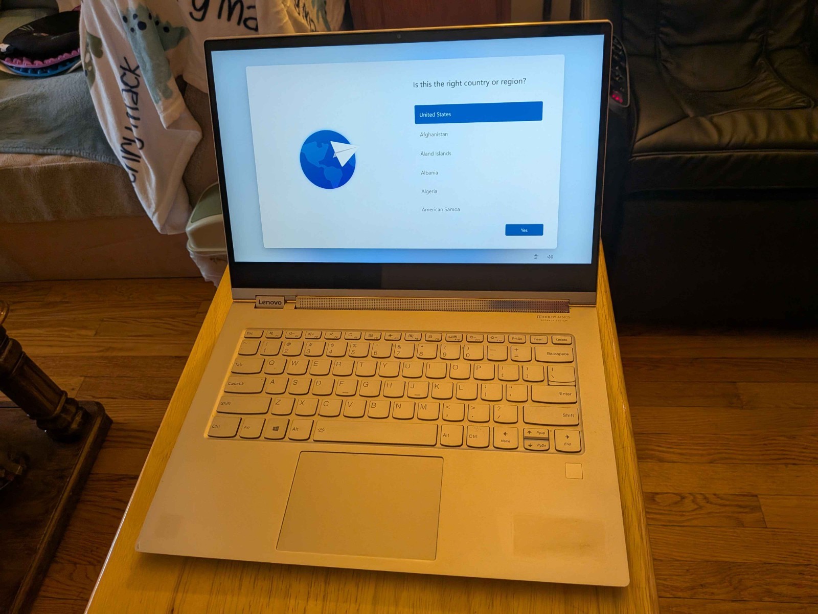 Lenovo Yoga C930 13IKB 13.9″ 4K UHD i7-8550U 1.8GHz 16GB RAM 1TB SSD