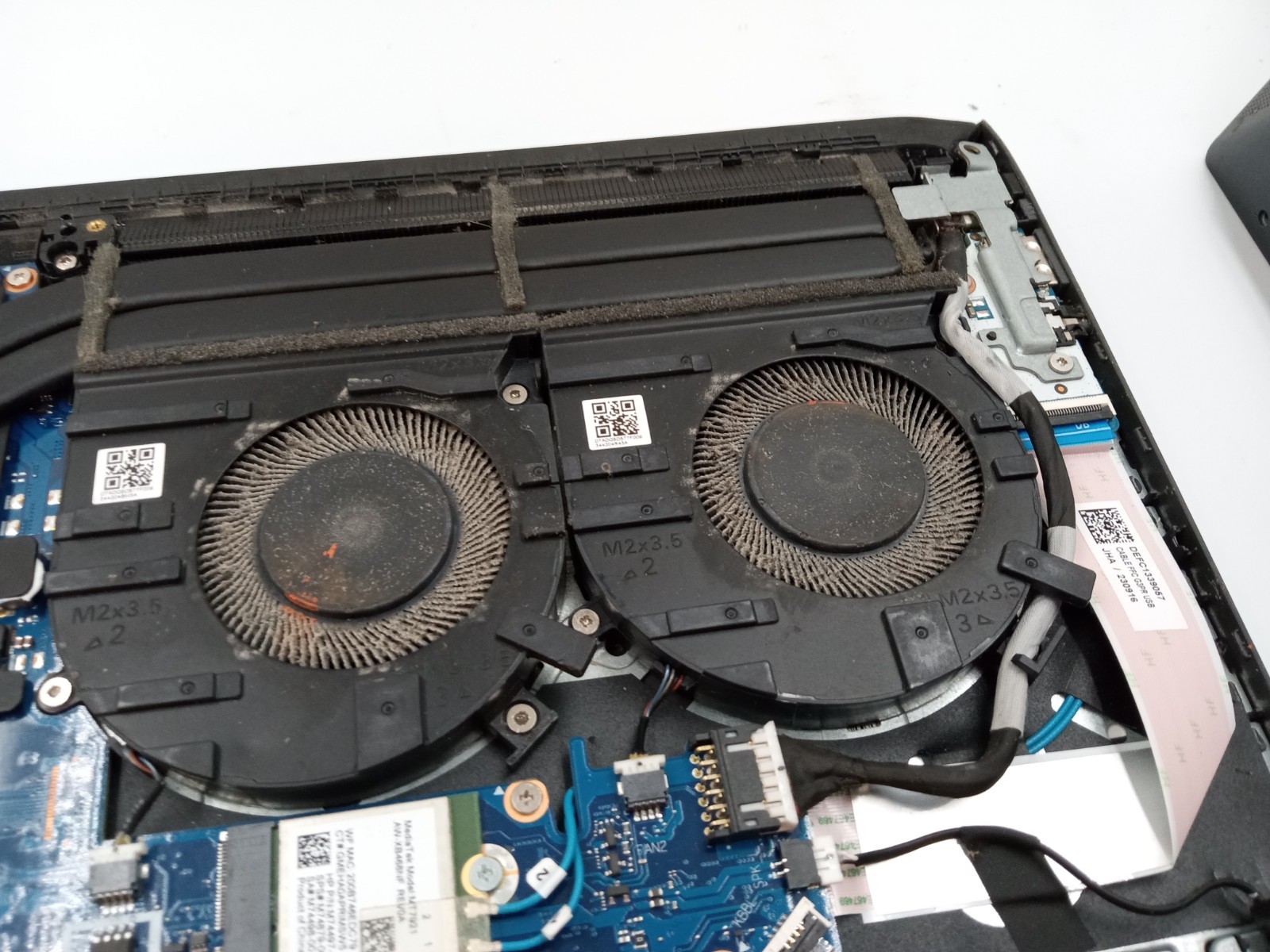 HP Victus 15-fb1013dx Laptop AMD Ryzen 5 7535HS Nvidia RTX 2050 – BOOTS – READ!