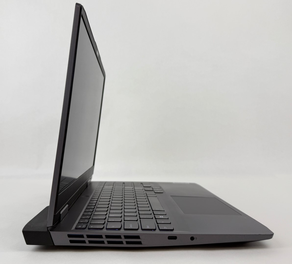 Lenovo LOQ 15IRH8 15.6″ FHD i5-13420H 8GB 1TB RTX 3050 W11H Gaming Laptop U