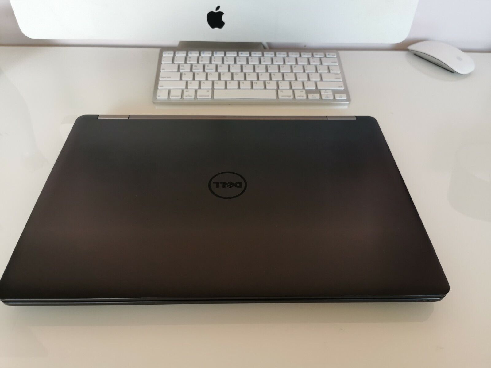 Gaming Dell 3510 i7-6700MQ AMD R9 M360 16GB/256GB SSD CAME 15.6 inch FHD Win 10