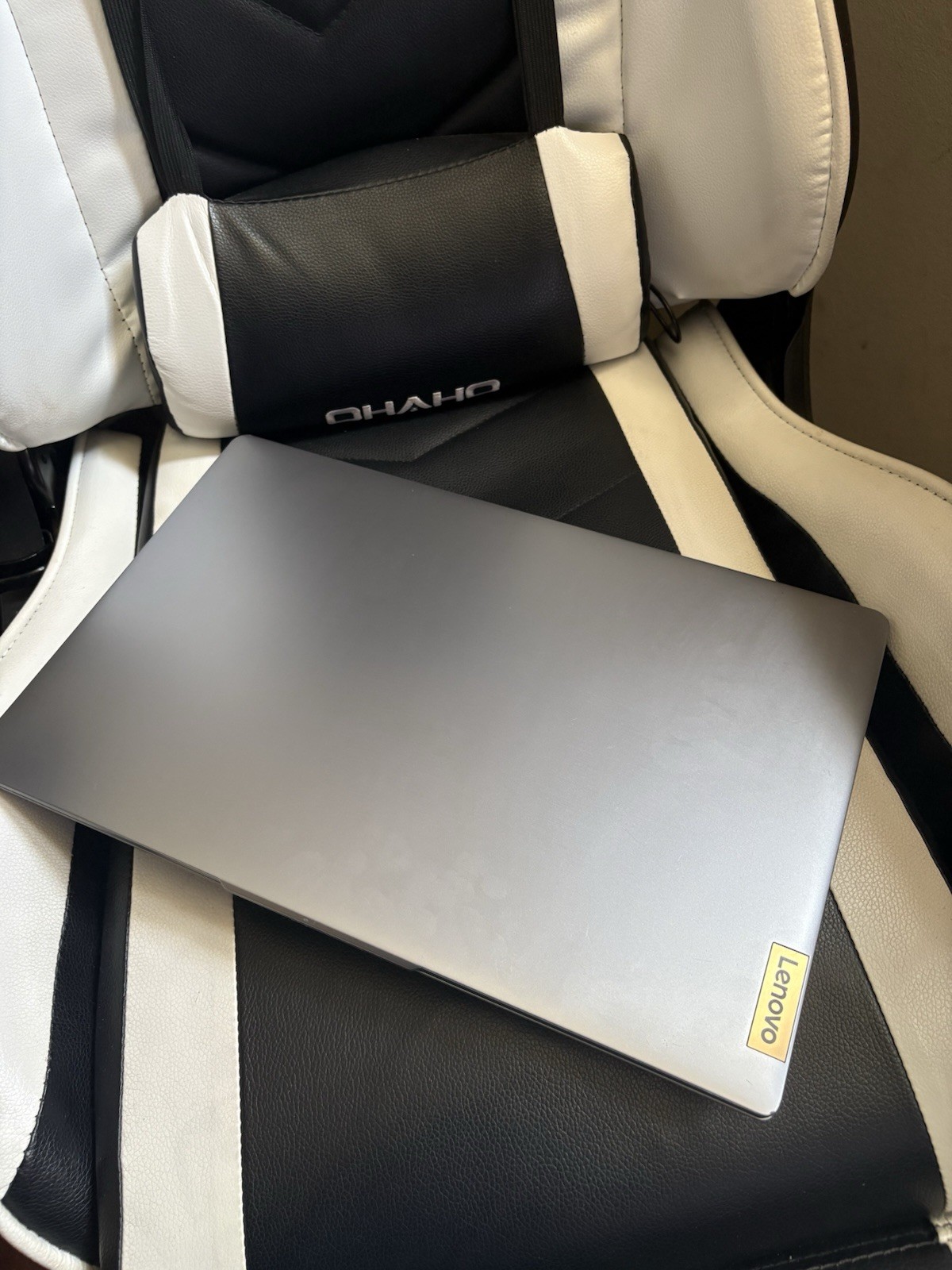 Lenovo IdeaPad Slim 3i 15.6in Intel Core i3 Windows Gray | Comes with Charger